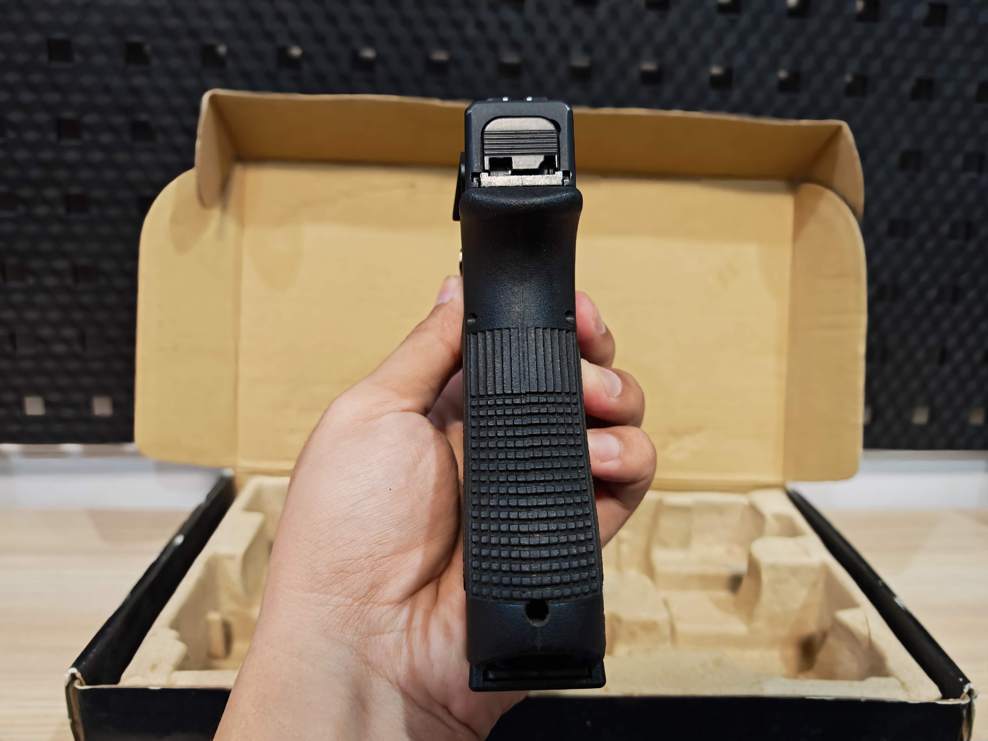 WE G18C Glock18C Gen3 Full-Auto ไต้หวัน GBB BB Gun บีบีกัน แบบแก๊ส ปืนอัดลม Airsoft Gun มือสอง