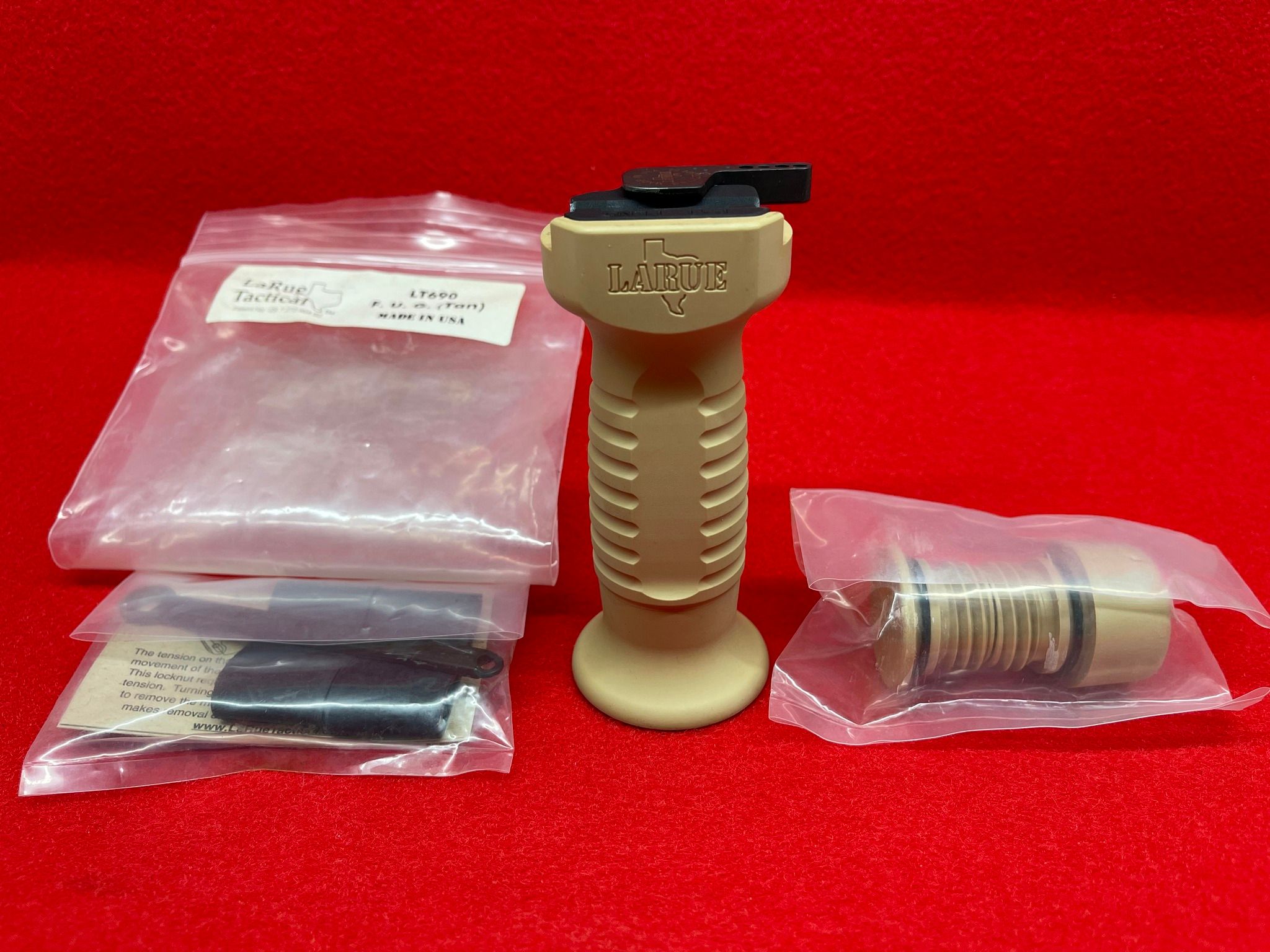 LaRue Tactical - Forward Universal Grip F.U.G. LT690