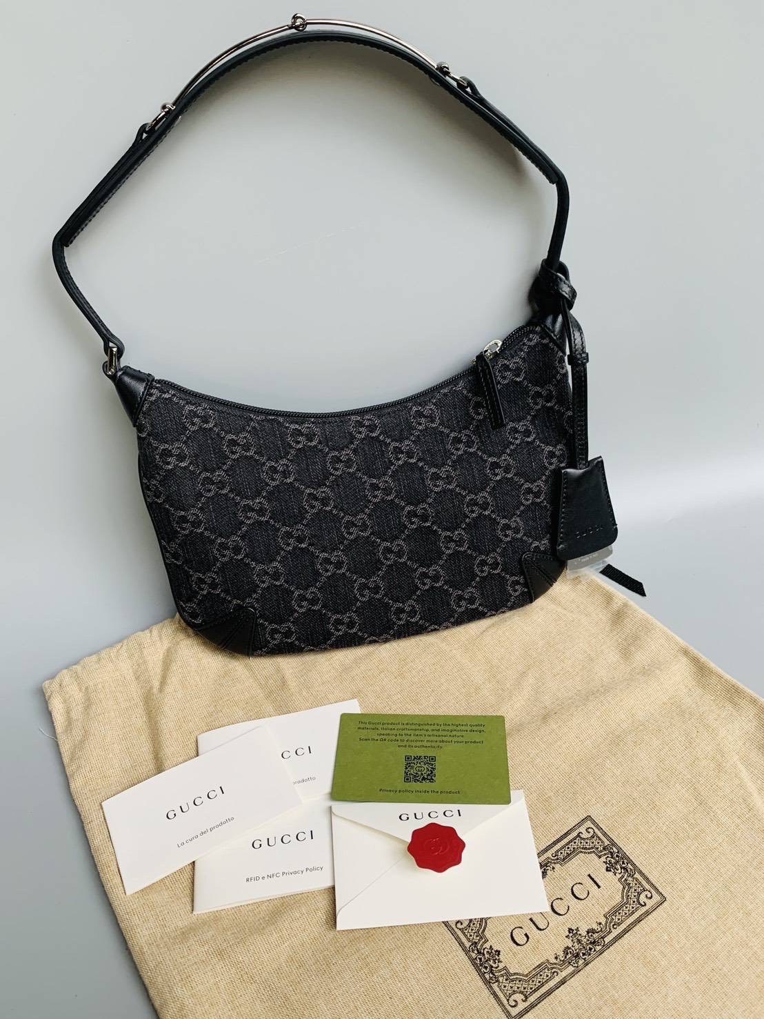 New Gucci horsebit slim shoulder bag กระเป๋าแคนวาส Denim ขึ้นบ่าได้ไม่ติด จุของได้จุค่ะ