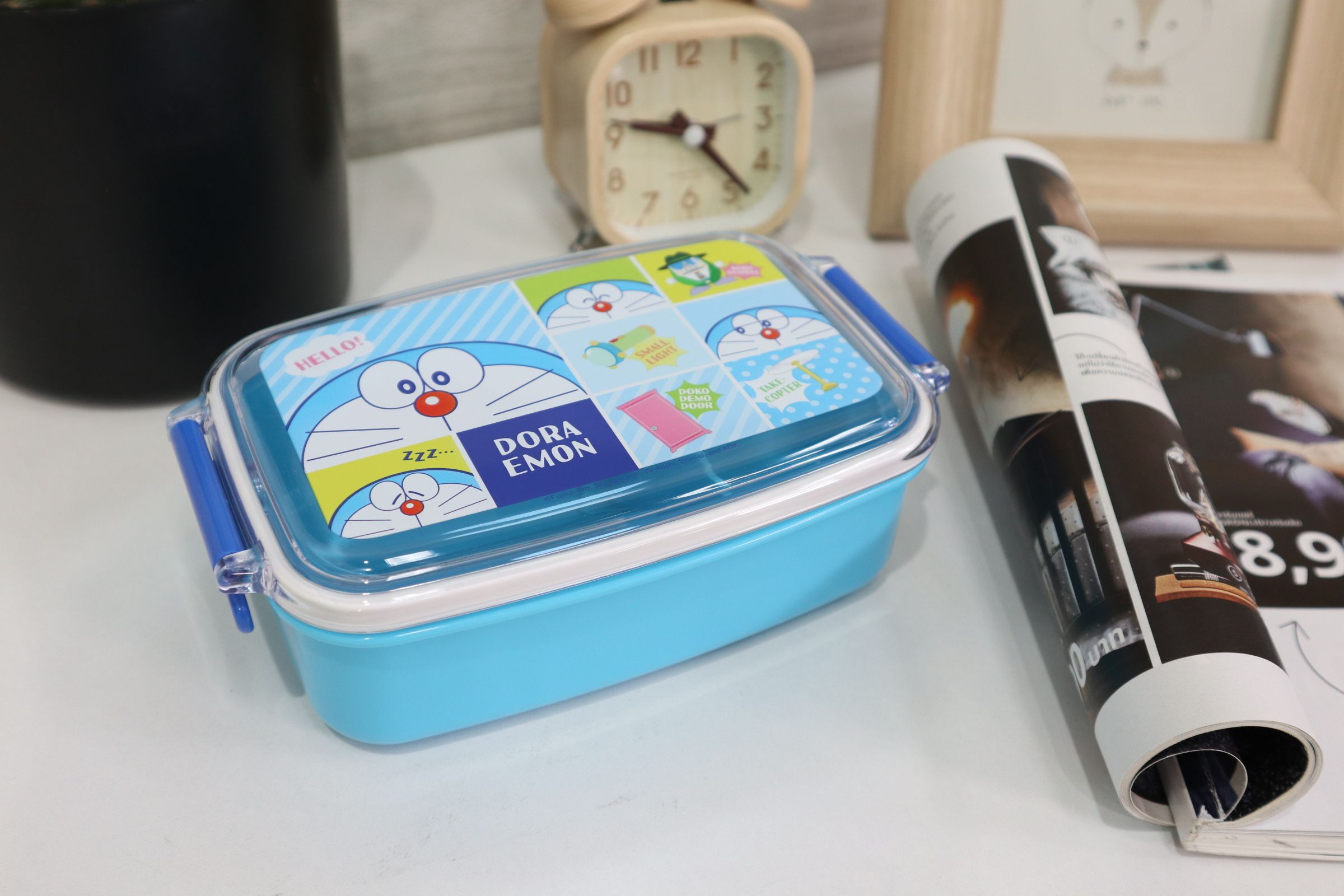 Lunch Box กล่องข้าวพลาสติก พร้อมที่กั้นช่อง ลายโดราเอมอน JP Quality 500ml 17x10x6cm