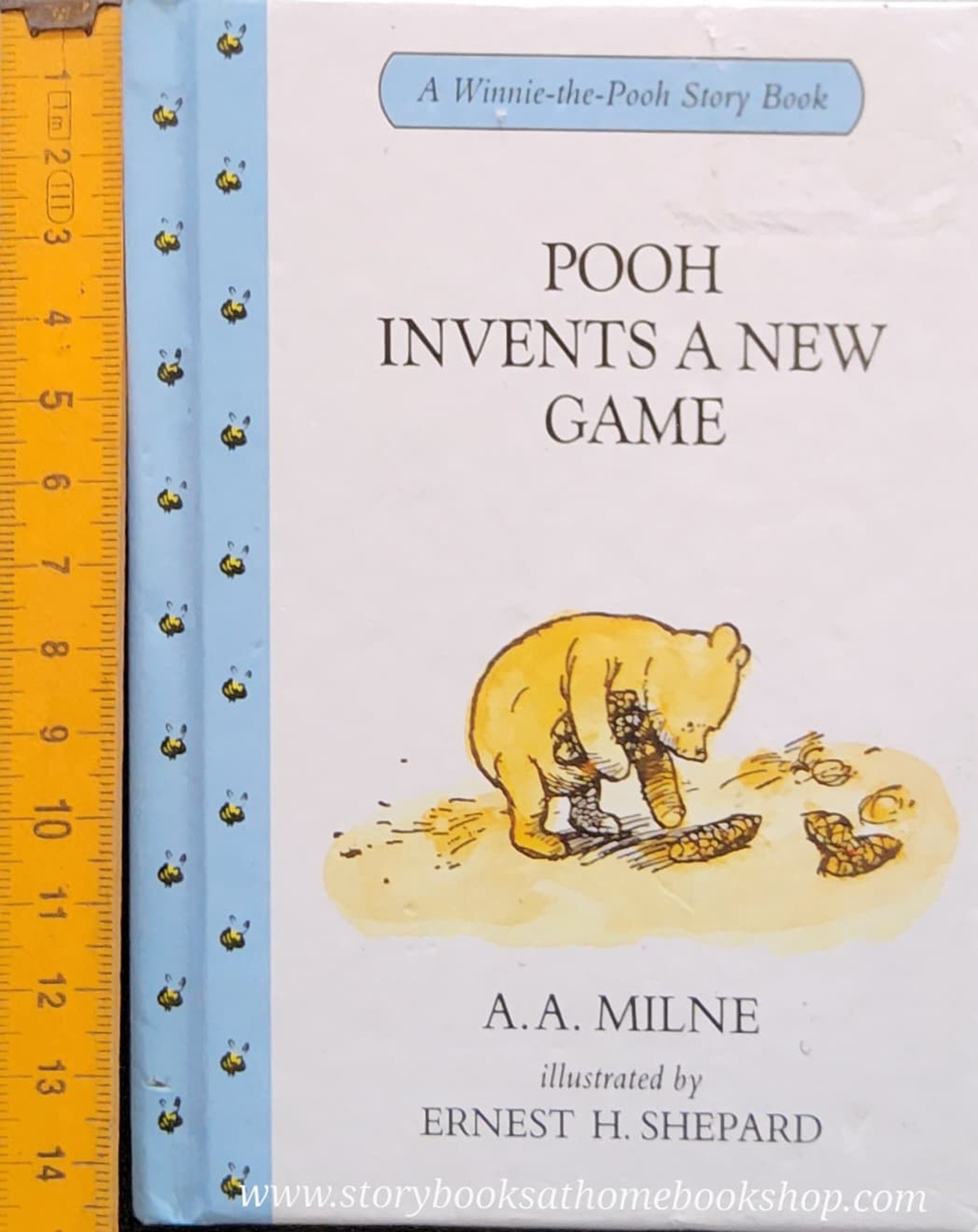 หนังสือนิทานปกแข็ง** 🍅🍅WINNIE THE POOH STORY BOOK : POOH INVENTS A NEW GAME#15 BY A.A. MILNE