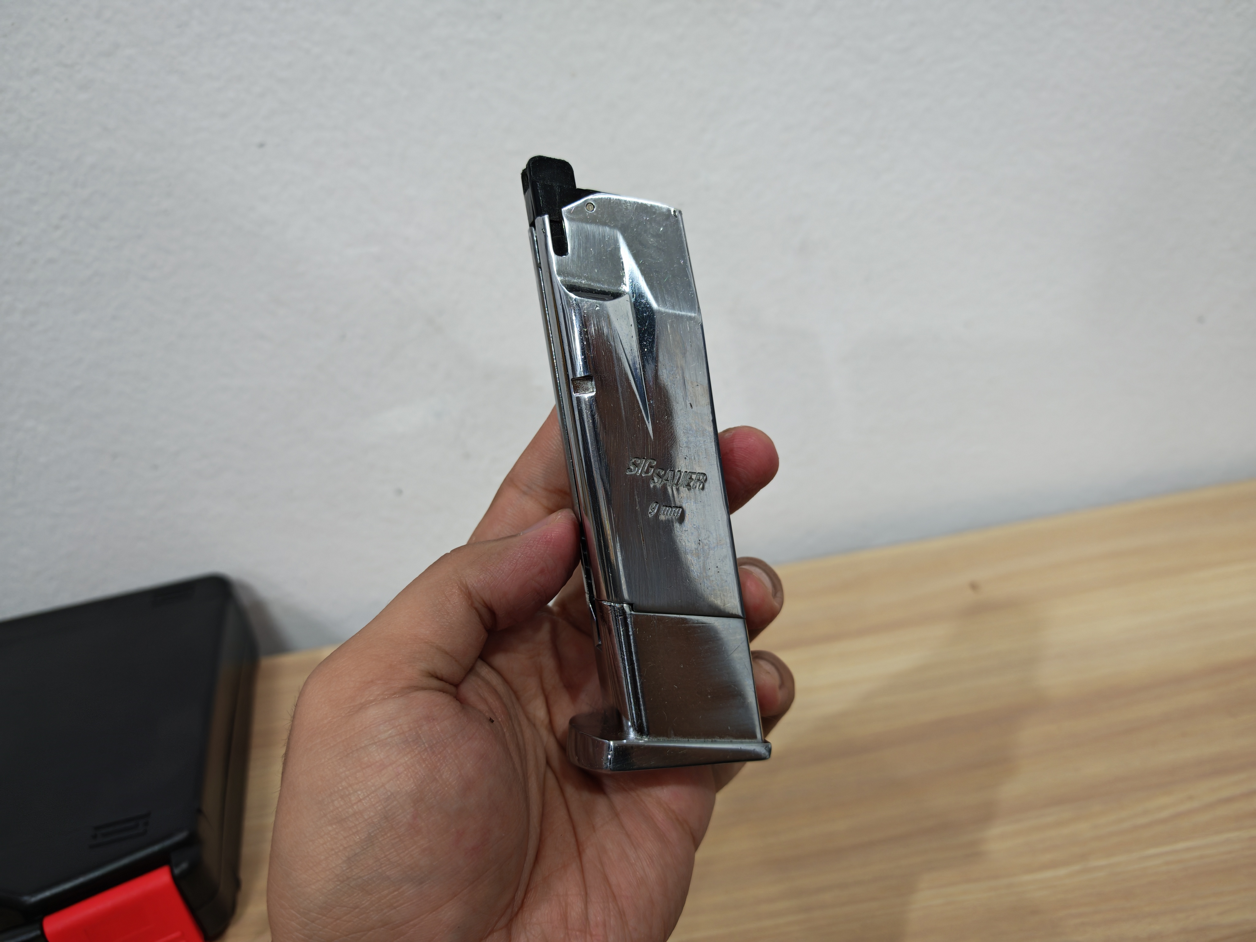 Tokyo Marui Sig Sauer P226 E2 Stainless Model GBB BB Gun บีบีกัน แบบแก๊ส ปืนอัดลม มือสอง Airsoft Gun