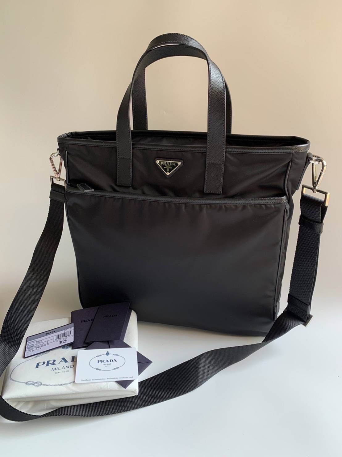 New Prada Nylon + Saffiano Leather Tote มีสายยาว ขนาด 13.5 x 13.5 x 5.5 นิ้ว