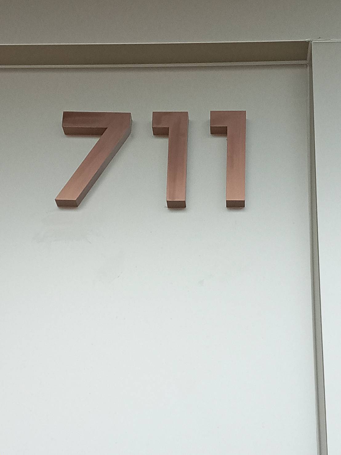 ป้ายอักษรสแตนเลสหน้าทองแฮร์ไลน์ยกขอบ ป้ายบริษัท ป้ายอาคาร ป้ายบ้านเลขที่