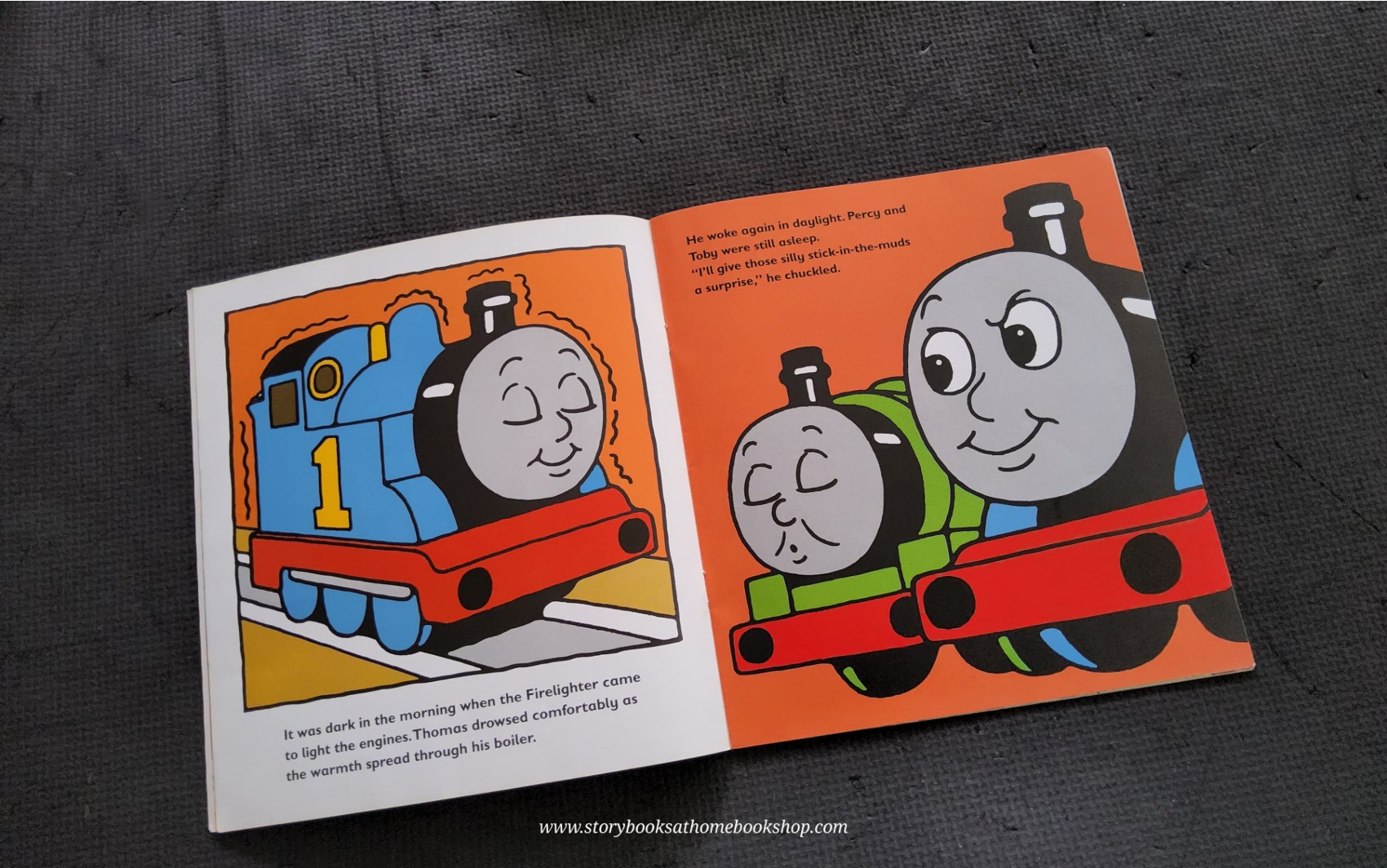 หนังสือนิทานปกอ่อน ** 🍅THOMAS COMES TO BREAKFAST