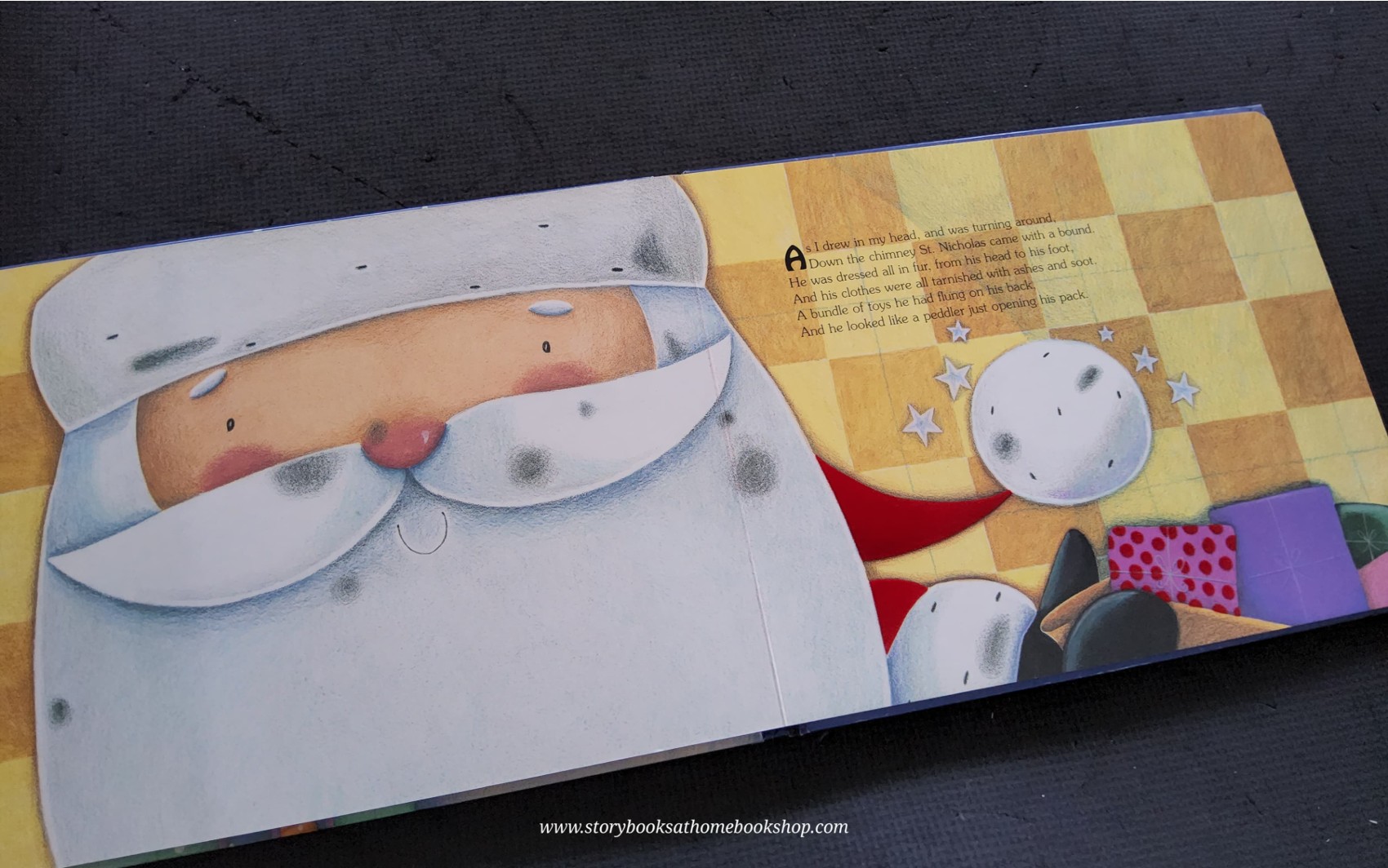 TOUCH AND FEEL BOARD BOOK ** ♥️♥️THE NIGHT BEFORE CHRISTMAS (A SOFT TO TOUCH STORY)