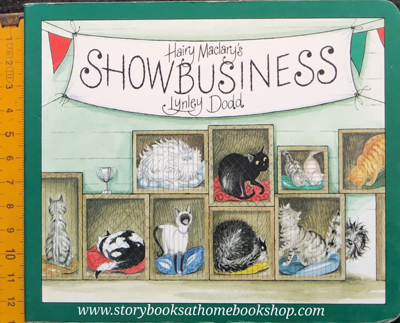 RECOMMENDED BOOK** **BOARD BOOK ** 🍅🍓 HAIRY MACKLARY'S SHOWBUSINESS by Lynley Dodd