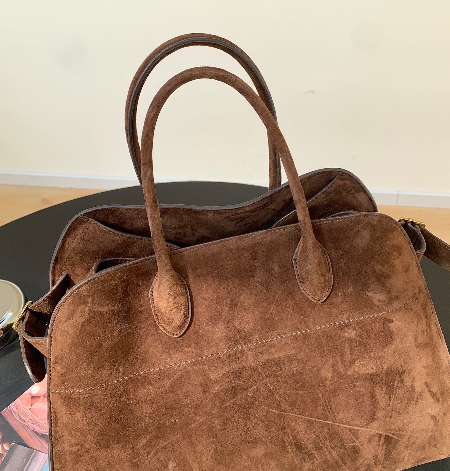 [Pre-order]กระเป๋าถือThe Row Soft Margaux 15 Tote Bag Brown in Suede คุณภาพ VIP เกรดดีที่สุด