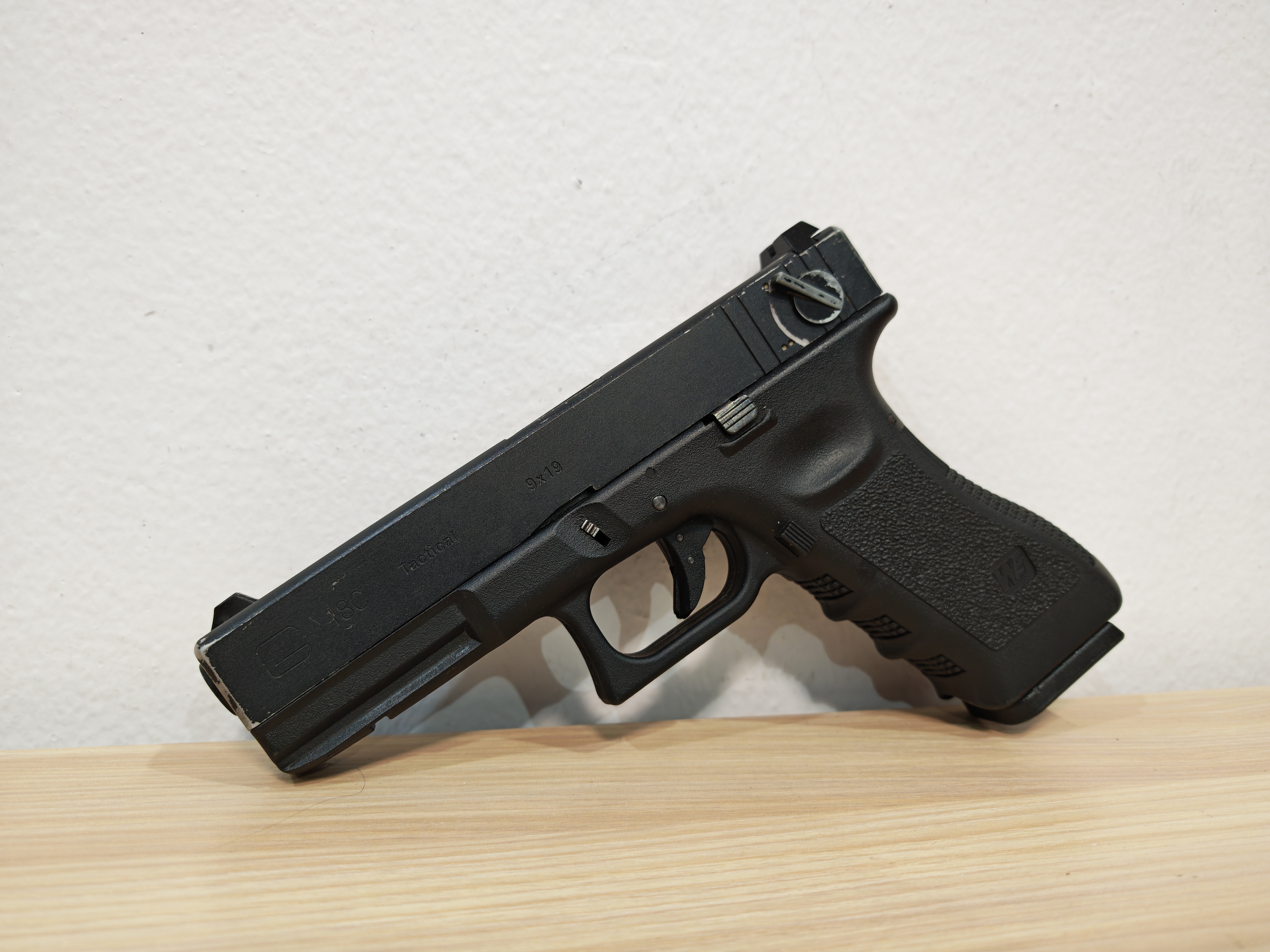 WE G18C Glock18C Gen3 Full Auto ไต้หวัน BB Gun บีบีกัน แบบแก๊ส ปืนอัดลม Airsoft Gun มือสอง