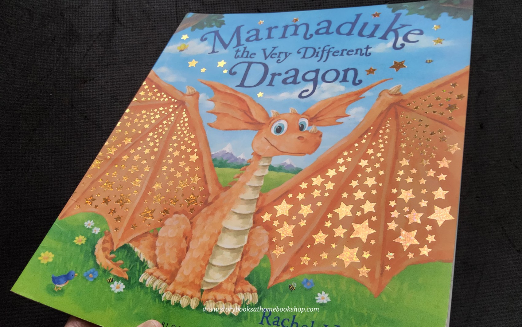 หนังสือนิทานปกอ่อน** 🍅🍓MARMADUKE THE VERY DIFFERENT DRAGON