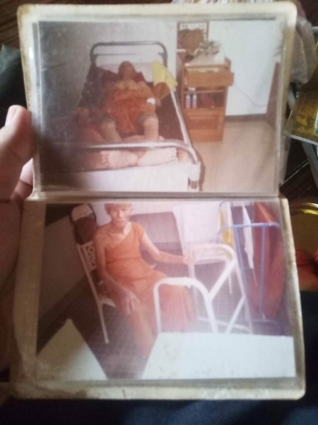 หมวกนี้ได้มาจากคุณลุงพิษณุ ฤทัยรัตน์เจริญ ปัจจุบัยอายุกว่า ๖๐ ปีแล้ว เป็นชาวกะเหรี่ยงชาวห้วยต้ม หลวงปู่ได้ให้หมวกนี้แก่คุณลุงเมื่อคราวเดินทางไปเชียงราย