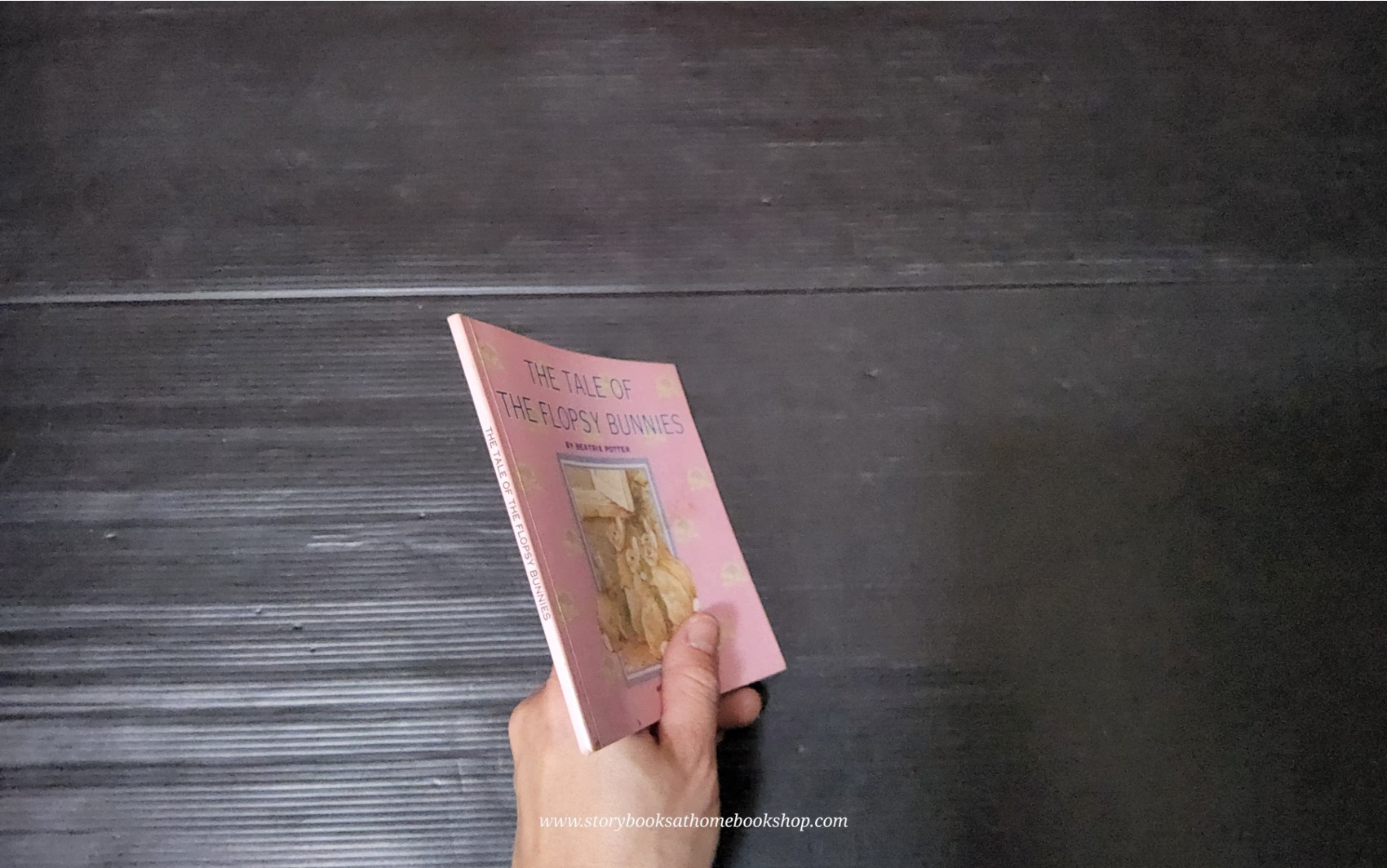 หนังสือนิทานปกอ่อน ** 🍅🍓THE TALE OF THE FLOPSY BUNNIES