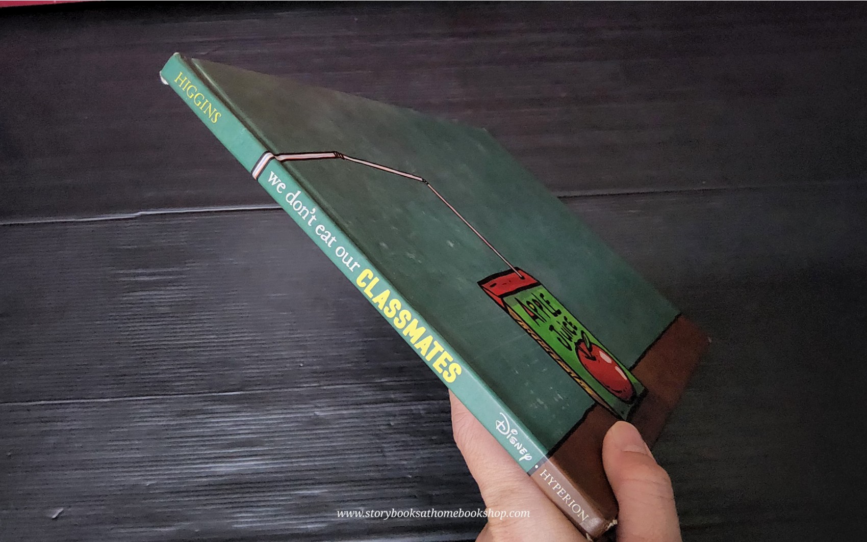 หนังสือนิทานปกแข็ง** 🍓🍓WE DON'T EAT OUR CLASSMATES