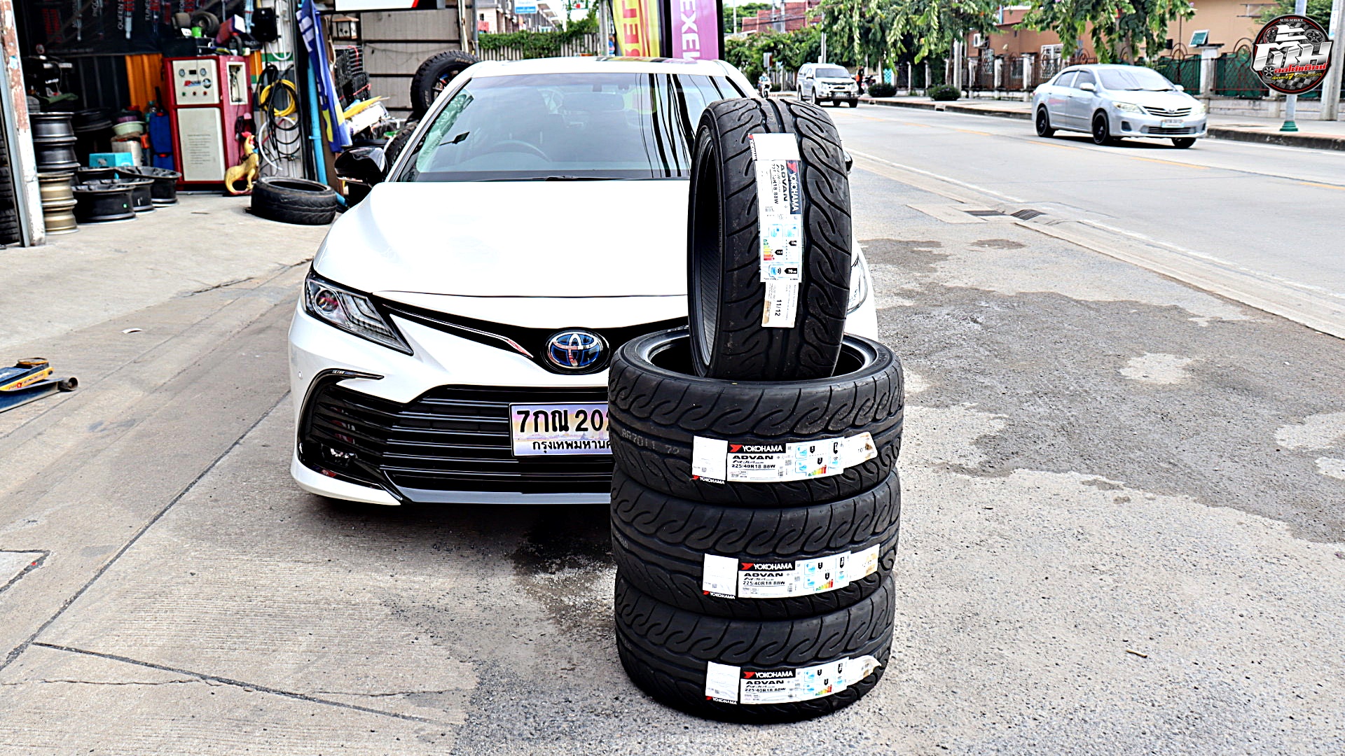 TOYOTA CAMRY เปลี่ยนยาง YOKOHAMA ADVAN Neova AD08 RS 225/40R18 88W