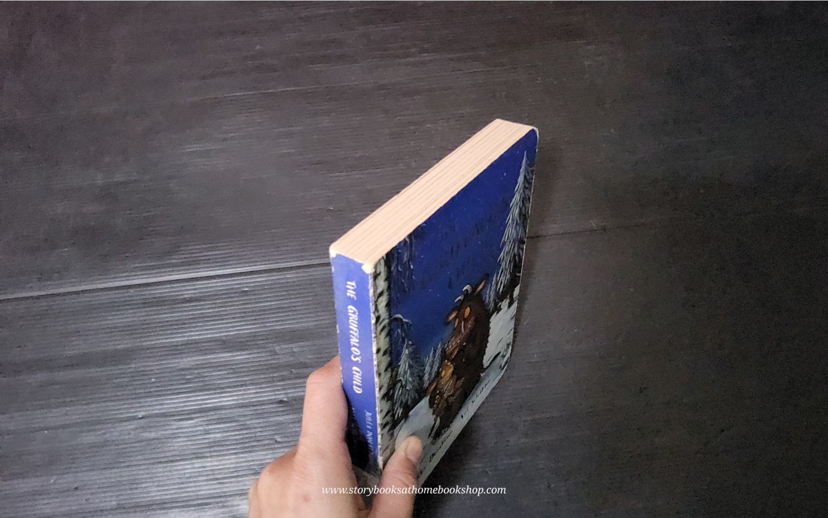 Board Book** 🍅🍓THE GRUFFALO'S CHILD BYJULIA DONALDSON AND AXEL SCHEFFLER