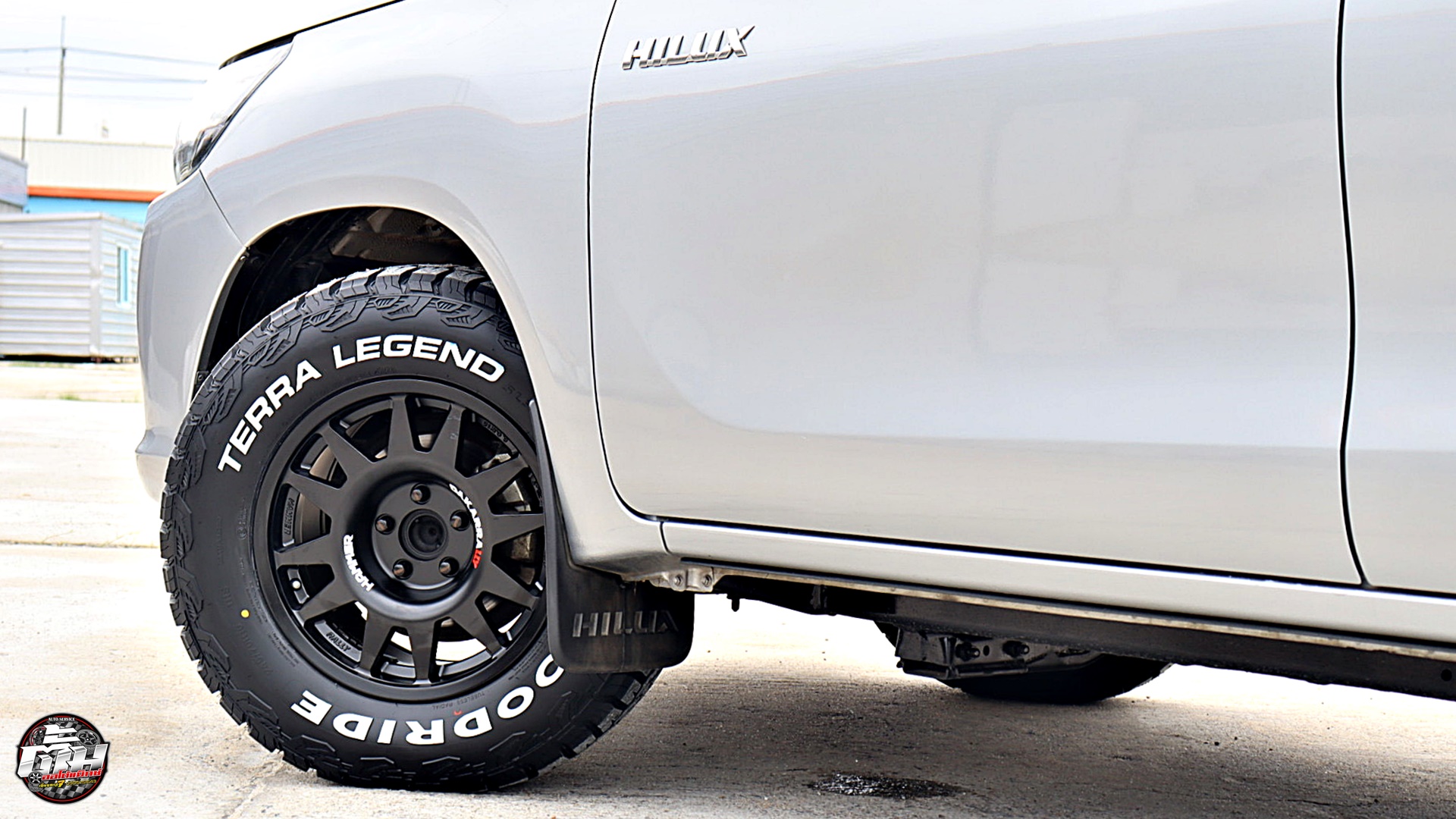 TOYOTA REVO เปลี่ยนล้อยาง ล้อ HAMMER H10 TORQ ขอบ16นิ้ว ยาง GOODRIDE SL399 245/70R16 111S