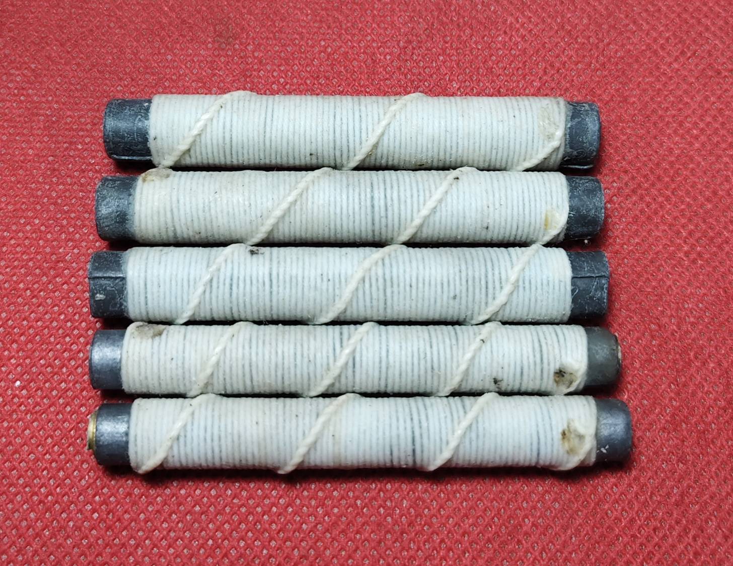 ตะกรุดกันปลอง (กันเสื่อม) อาจารย์เหลี้ยม นาโยง สำนักไชยมงคล ปี 2559 (กันวัตถุมงคล-รอยสักยันต์-คาถาอาคมเสื่อม กันคัดถอนวิชาอาคม)