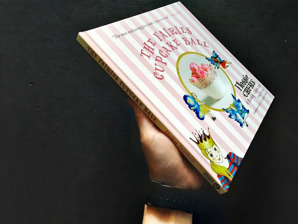 หนังสือนิทานปกแข็ง ** 🍅🍓THE FAIRIES CUPCAKE BALL