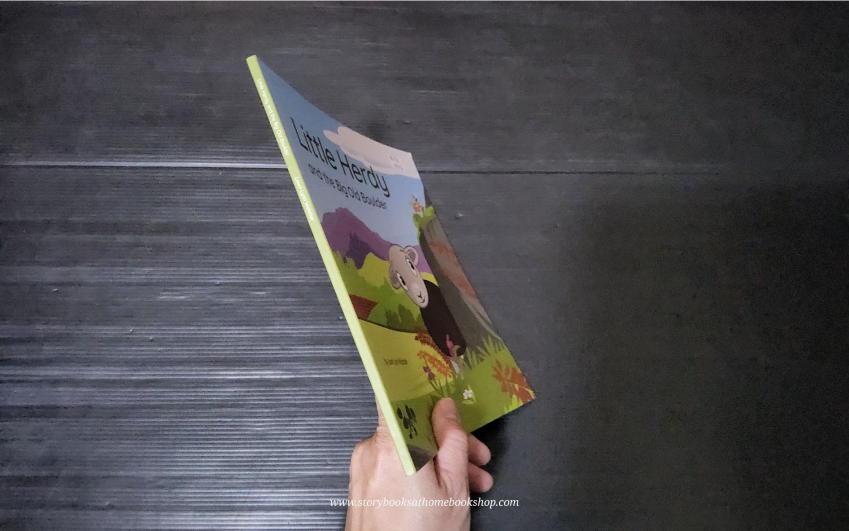 หนังสือนิทานปกอ่อน** 🍅🍓LITTLE HERDY NAD THE BIG OLD BOULDER