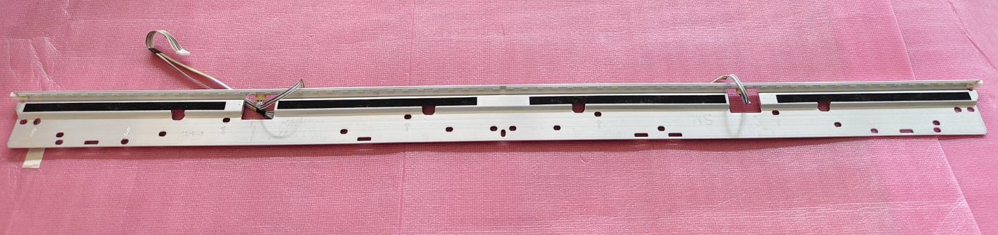 หลอดแบล็คไลท์โซนี่ (SONY) อะไหล่แท้/มือสองพร้อมใช้งาน ใช้กับรุ่น KD-43X7000E