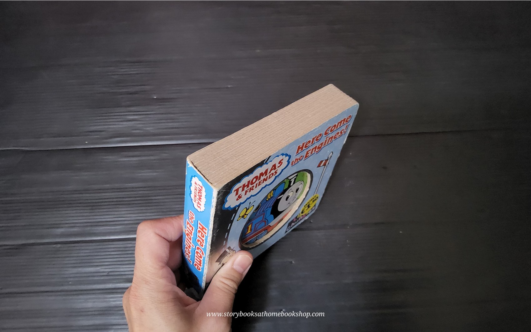 Board Book ** 🍅🍓THOMAS&FRIENDS HERE COME THE ENGINE!