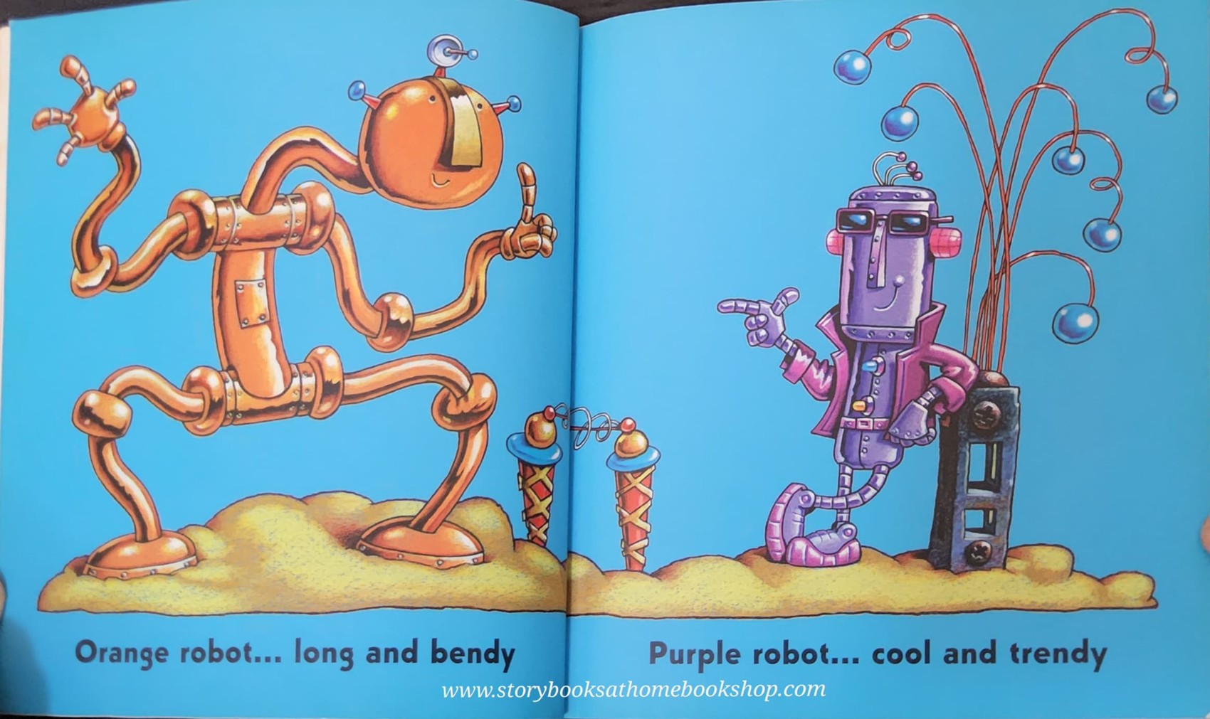หนังสือนิทานปกอ่อน** 🍓🍓 LITTLE ROBOTS BY MIKE BROWLOW
