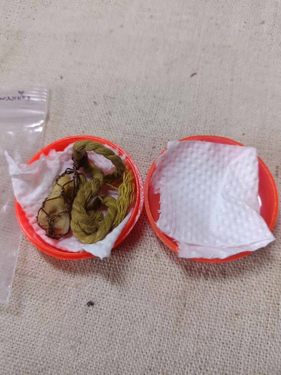 พระทันตธาตุหลวงปู่หลวง กตปุญโญ วัดสามัคคีบุญญาราม (วัดคีรีสุบรรพต) ต.พระบาท อ.เมือง จ.ลำปาง พระทัตธาตุหลวงปู่หลวง ได้จาก อ.ส. คมสันต์ ปัจจุบันอายุ 62 ปี (บันทึก พ.ศ.2566) อ.ส.คมสันต์เคยเป็นศิษย์รับใช้หลวงปู่หลวง ยามว่างจากราชการก็มาขับรถให้หลวงปู่