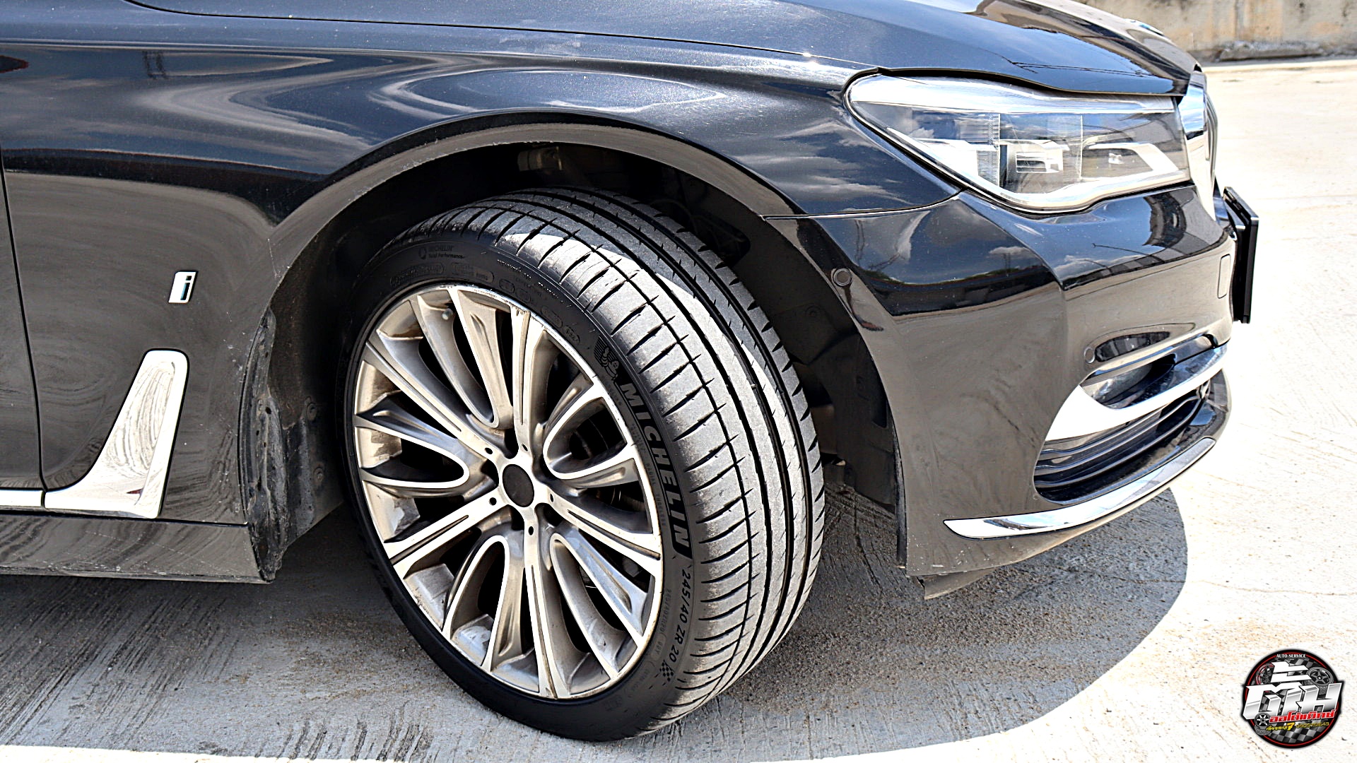BMW Series7 740Le เปลี่ยนยาง MICHELIN Pilot Sport 4 ZP F 245/40R20 99Y R 275/35R20 102Y