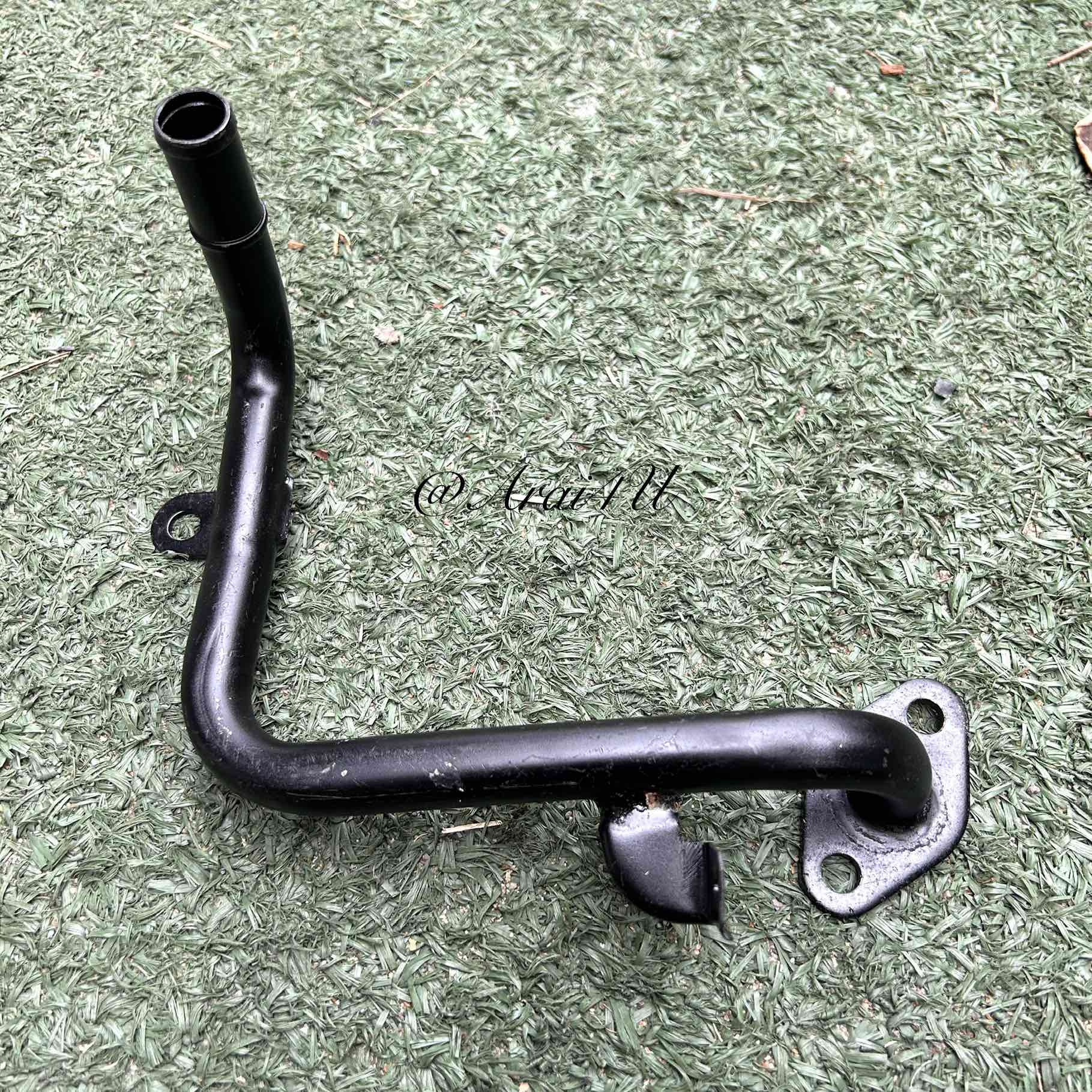 แป๊บน้ำข้างเครื่อง TOYOTA REVO โตโยต้า รีโว่