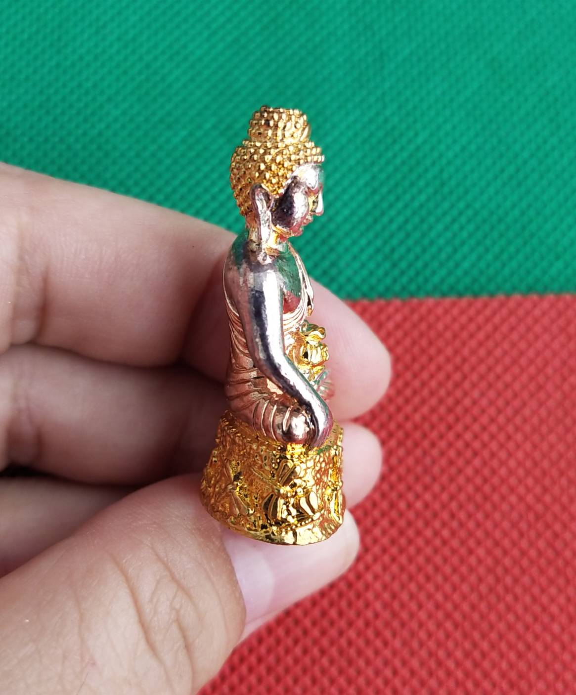 พระกริ่งโปร่งฟ้า ไถ่เต็ม เป๋าตุง (เนื้อ3กษัตริย์) หลวงปู่ศักดิ์ สมาหิโต ผู้สำเร็จวิชานี้แมงปอเรียกทรัพย์