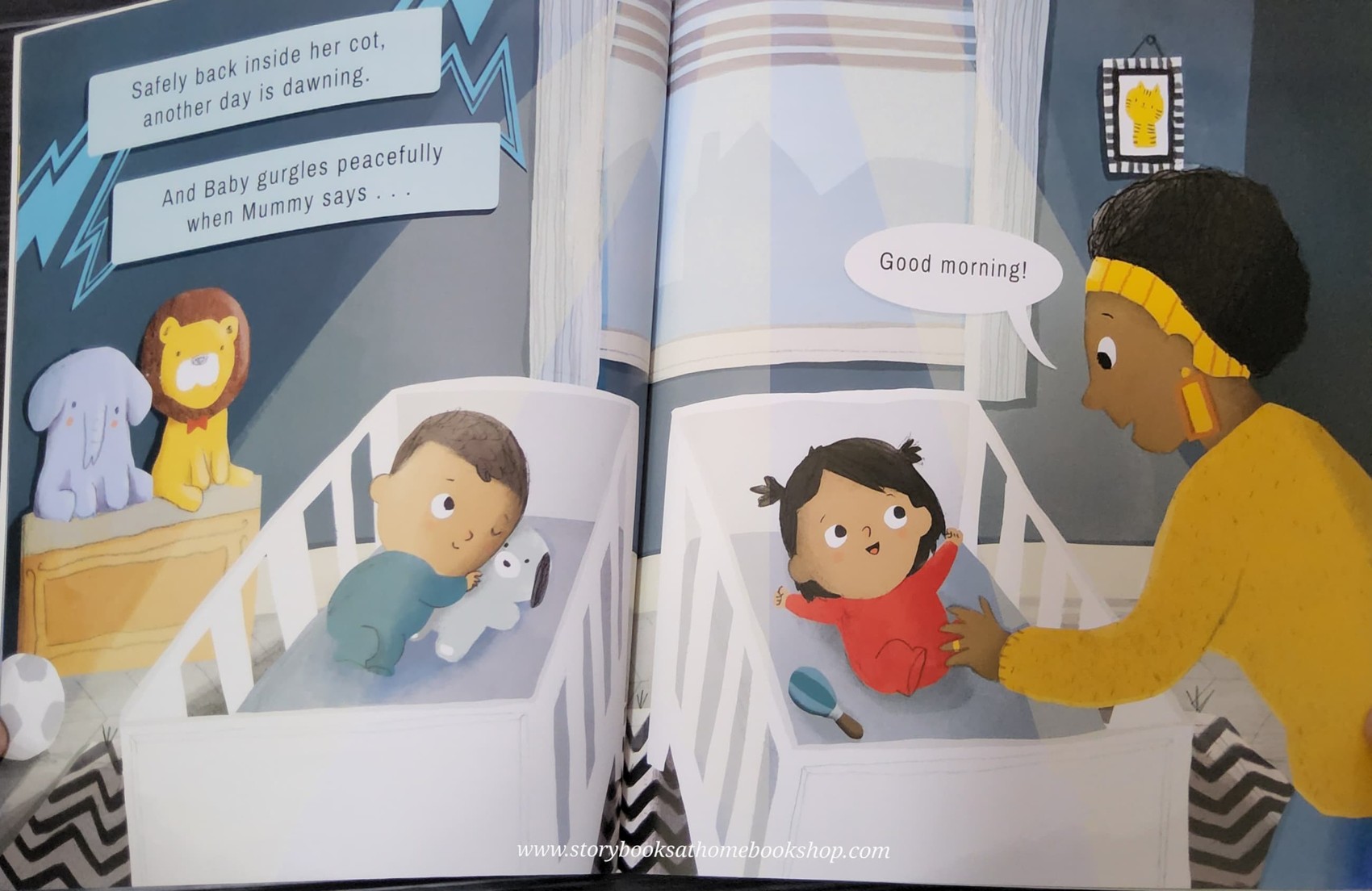 หนังสือนิทานปกอ่อน** 🍅🍓 SUPERHERO BABY!