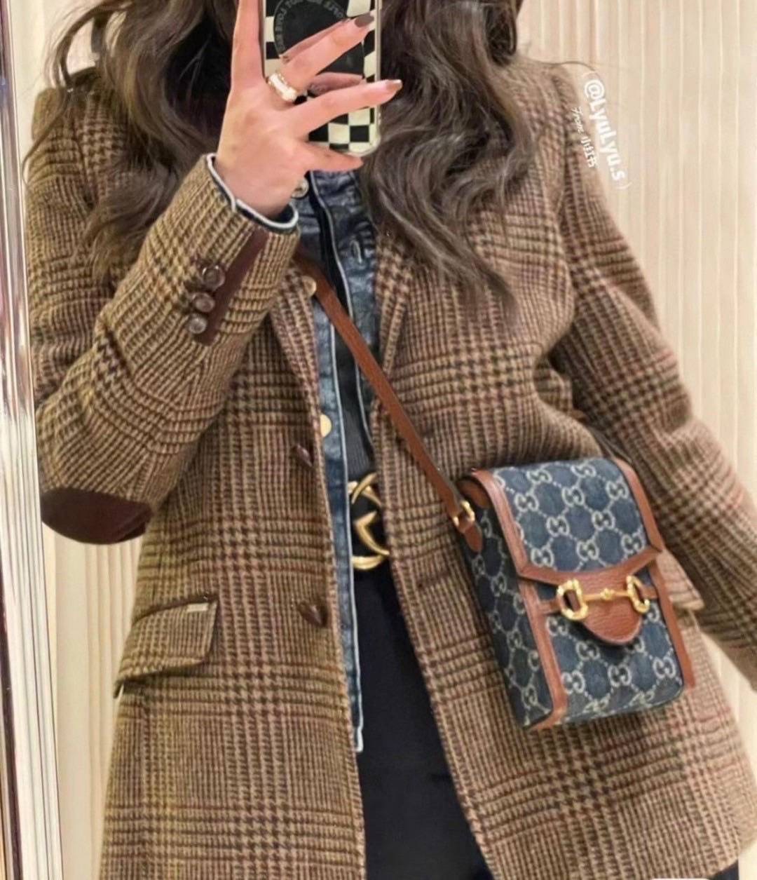 New Gucci horsebit 1955 mini bag in blue denim กระเป๋าไซส์มินิรุ่น Horsebit 1955 ขนาด 4.5″W x 6.7″H x 1.6″D เดนิมสีน้ำเงินลาย GG supreme
