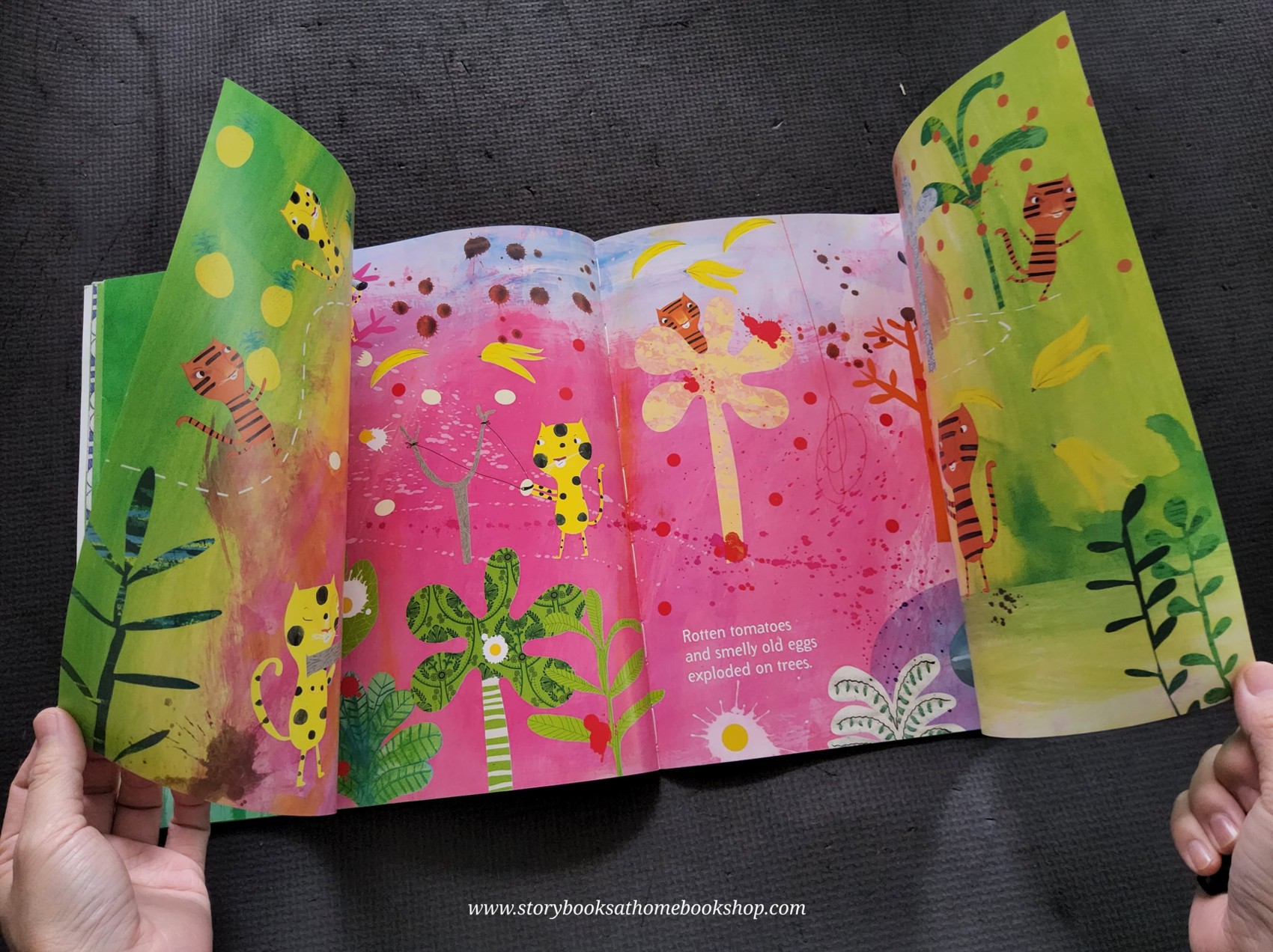 หนังสือนิทานปกอ่อน** 🍓🍓SPOTS OR STRIPES? BY VASANTI UNKA