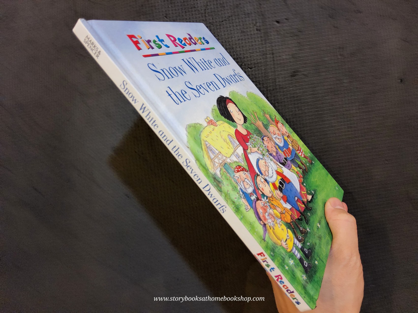 หนังสือนิทานปกแข็ง ** ♥️FIRST READERS:SNOW WHITE AND THE SEVEN DWARFS♥️