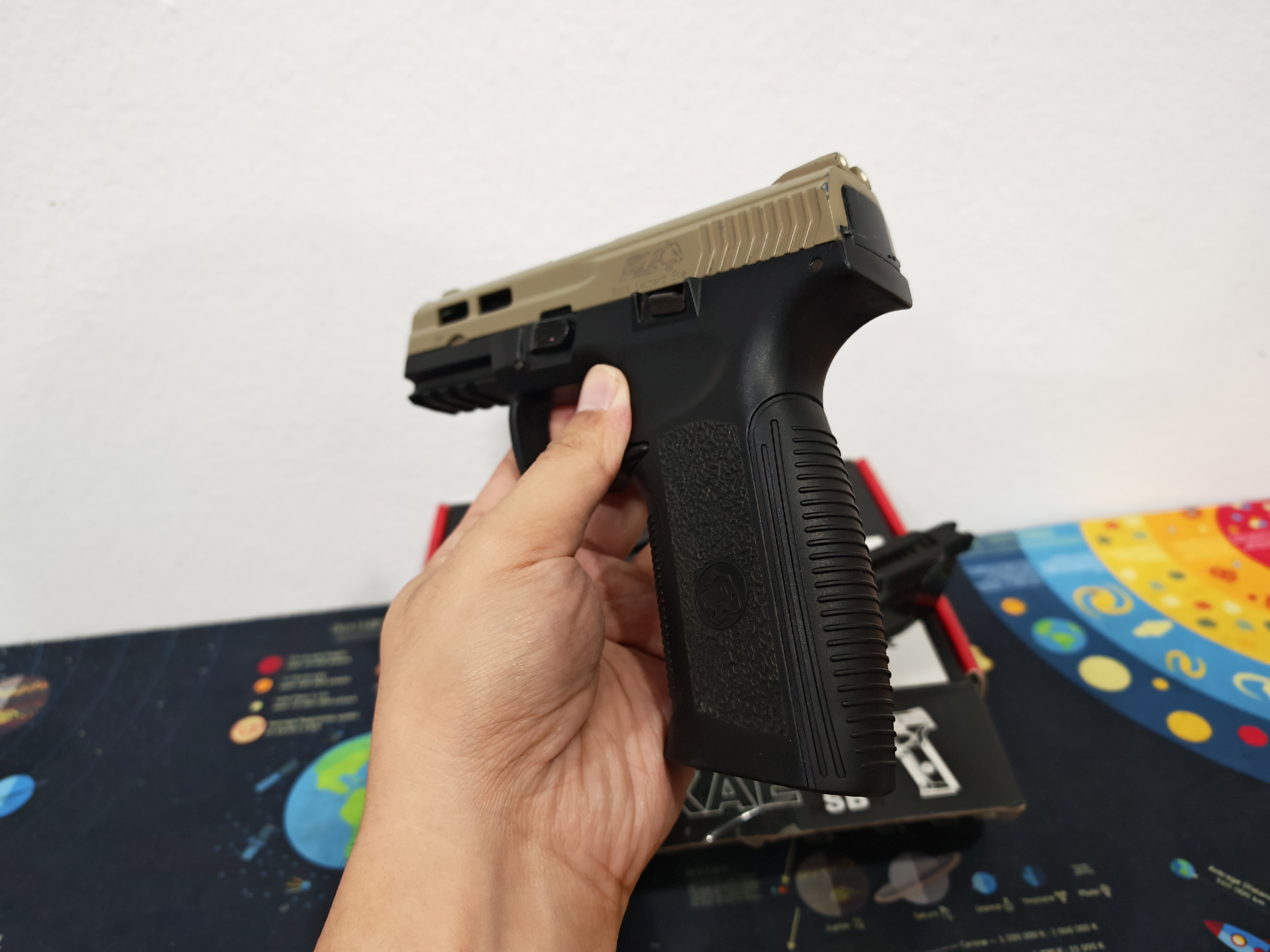 ICS BLE 006 SD4 XAE Gas TWO-TONE Revo Valve System สีทูโทน 2 แม็กกาซีน GBB ไต้หวัน BB Gun บีบีกัน แบบแก๊ส ปืนอัดลม มือสอง Airsoft Gun