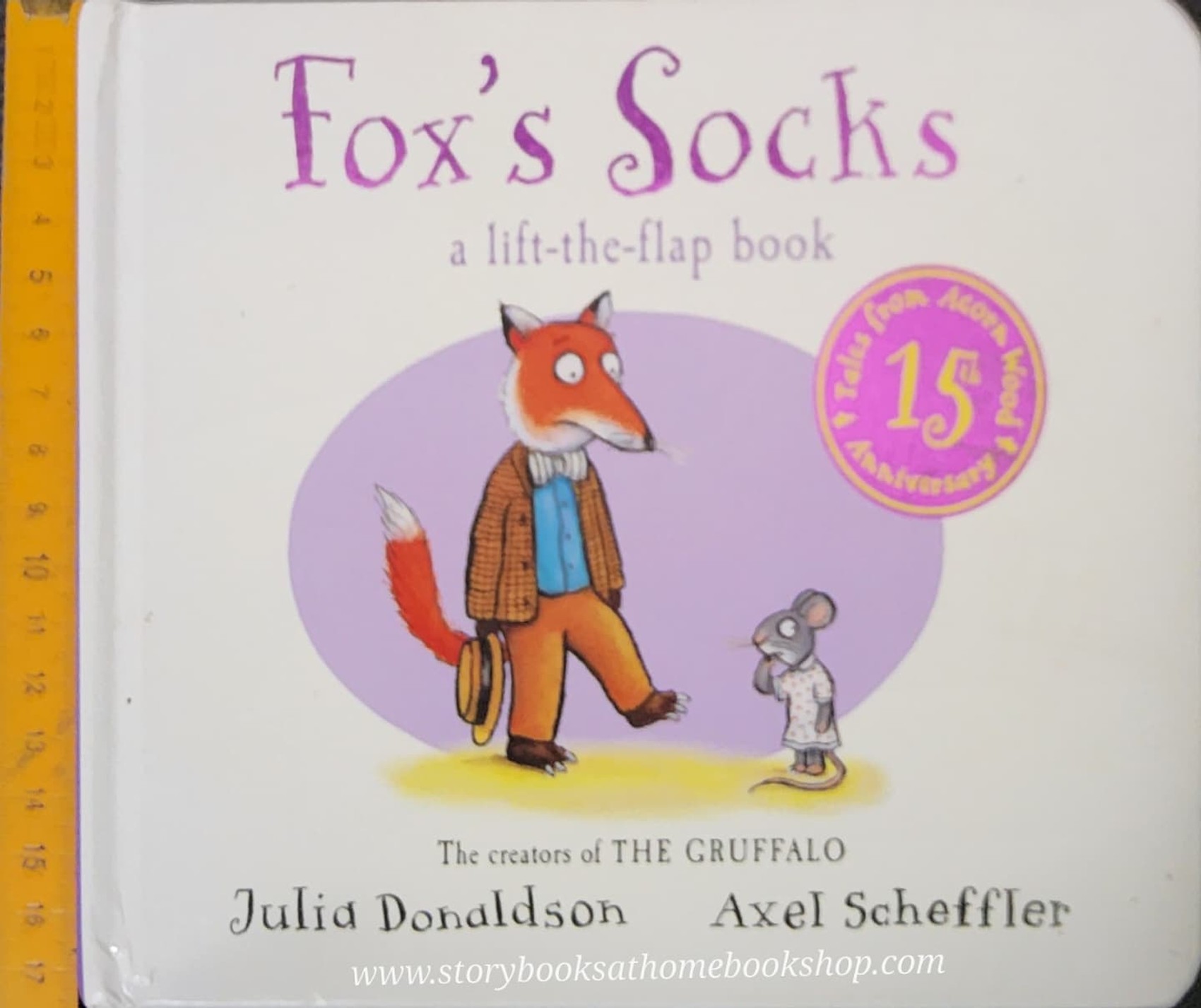 LIFT THE FLAP BOARD BOOK** 🍅🍓 FOX'S SOCKS BY JULIA DONALDSON.AXEL SCHEFFLER
