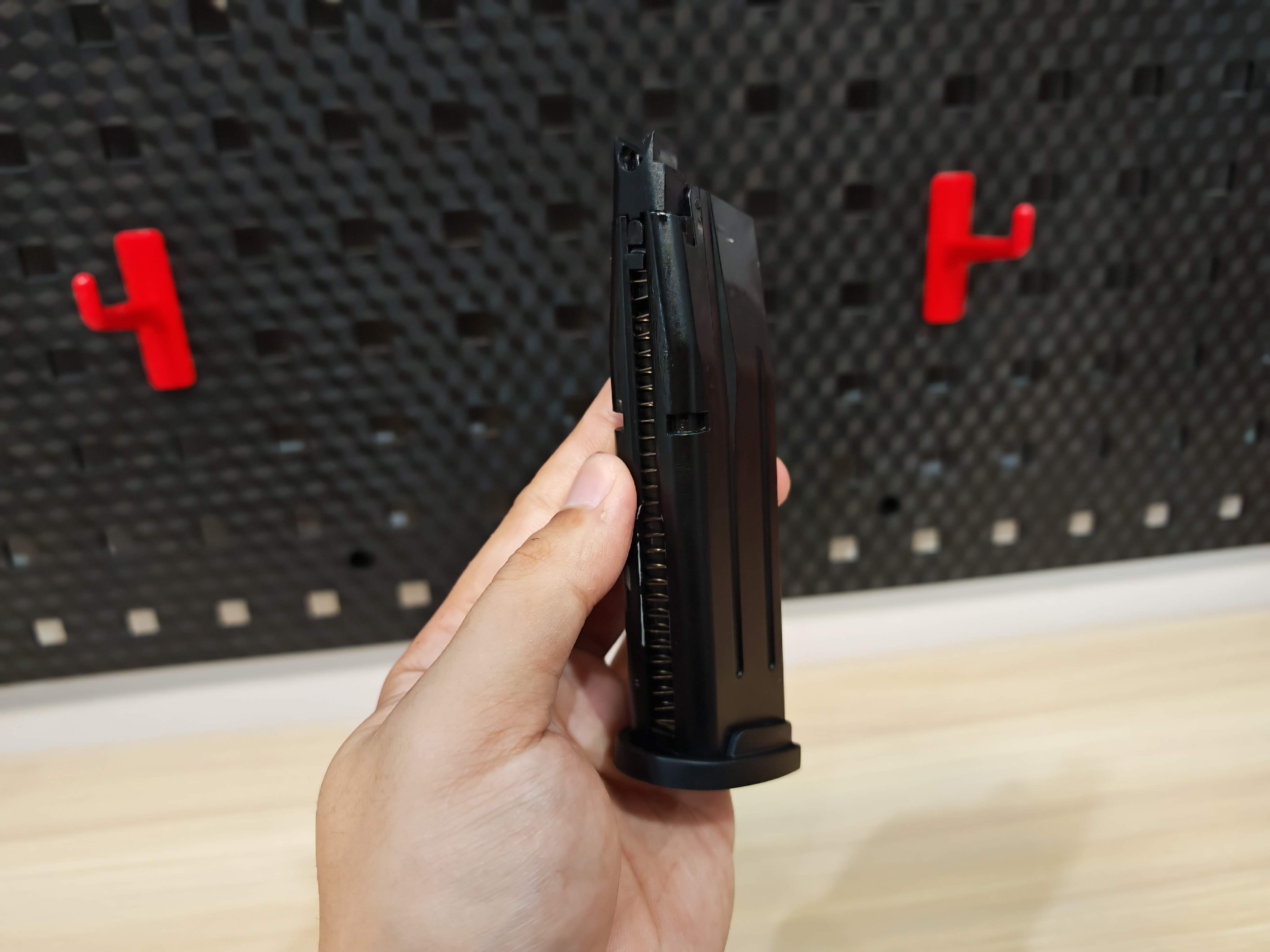 WE SIGSAUER P320 F18V2 Wilson Combat GBB BB Gun บีบีกัน แบบแก๊ส ปืนอัดลม มือสอง Airsoft Gun