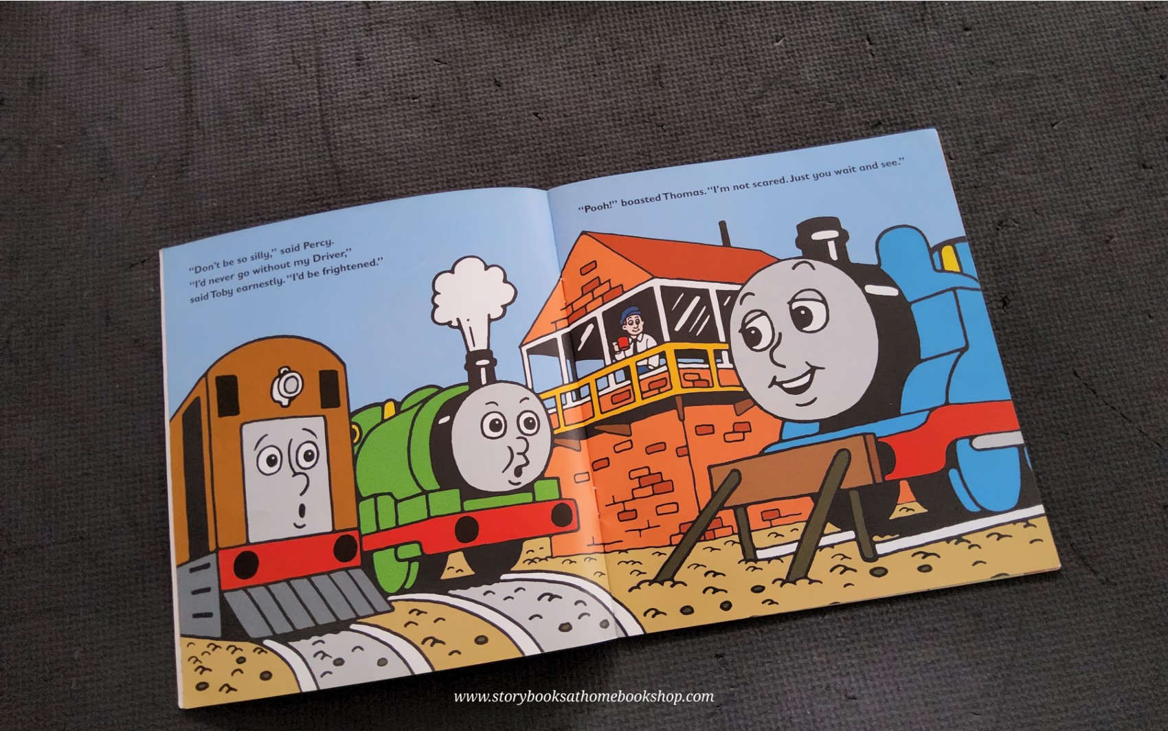 หนังสือนิทานปกอ่อน ** 🍅THOMAS COMES TO BREAKFAST