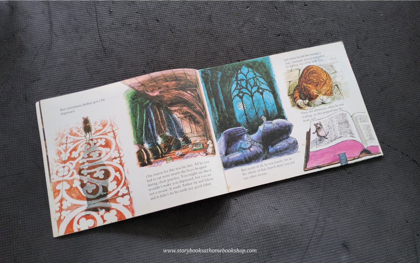 หนังสือนิทานปกอ่อน** 🍅🍅THE CHURCH MOUSE BY GRAHAM OAKLEY