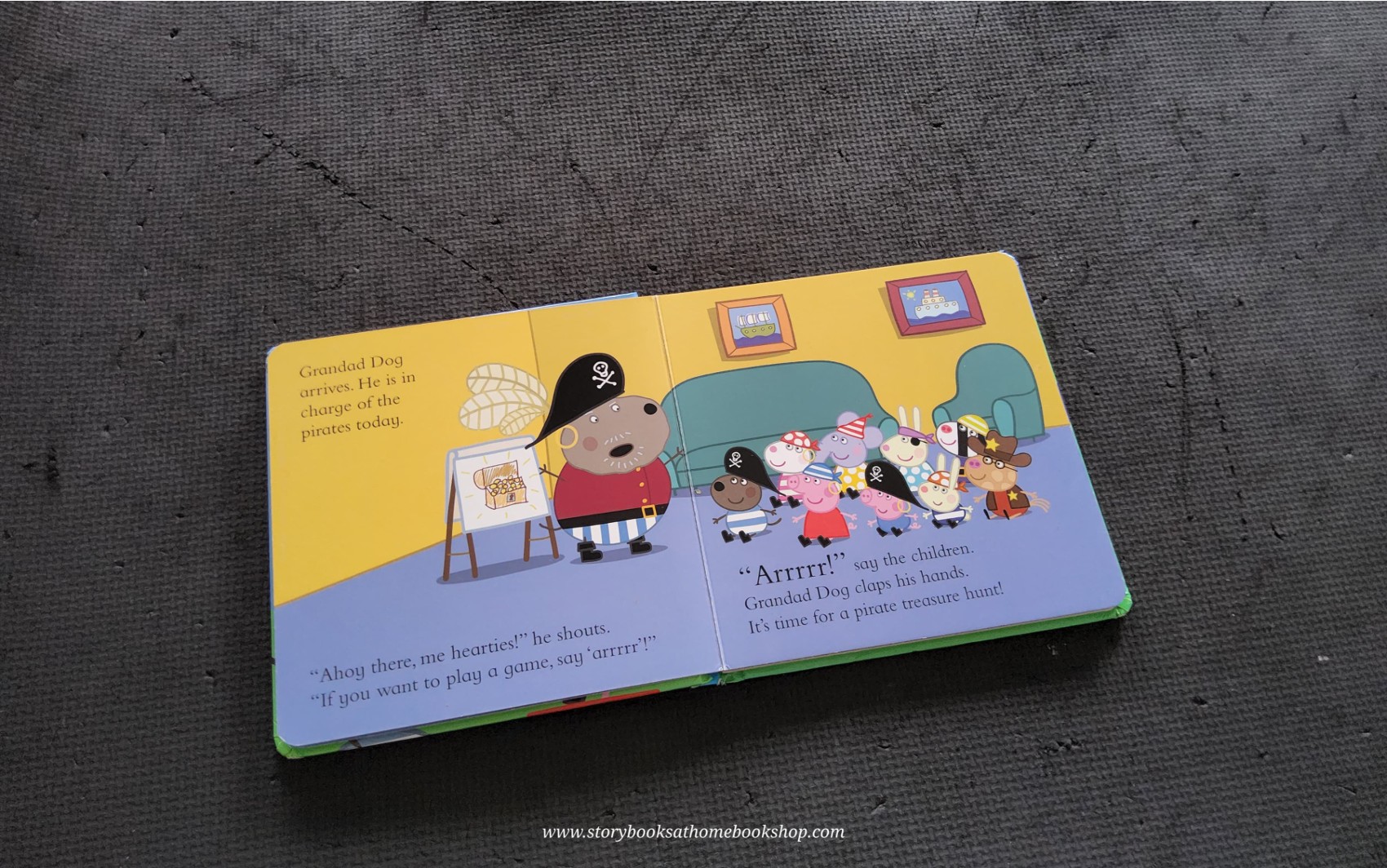 BOARD BOOK** 🍅🍅PEPPA PIG THE PIRATE