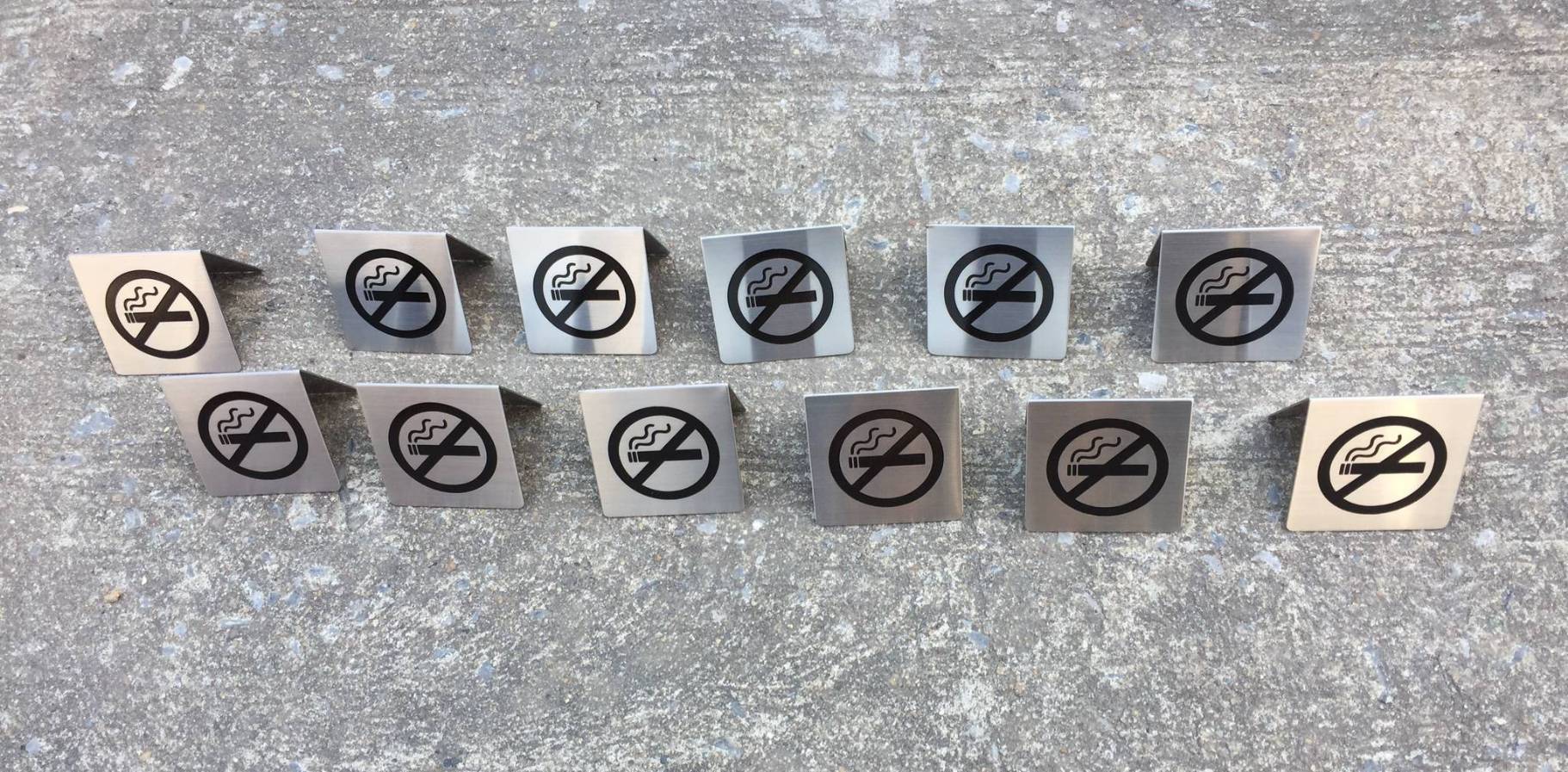 #ป้ายสแตนเลสกัดกรดตั้งโต๊ะ