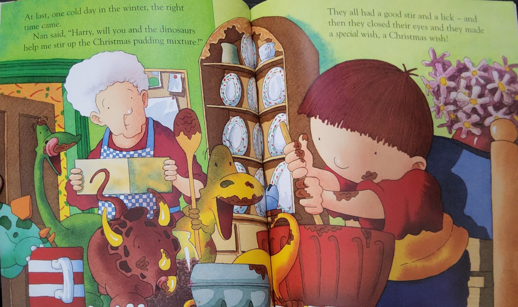 หนังสือนิทานปกอ่อน** 🍅🍓Harry and the Dinosaurs make a Christmas Wish