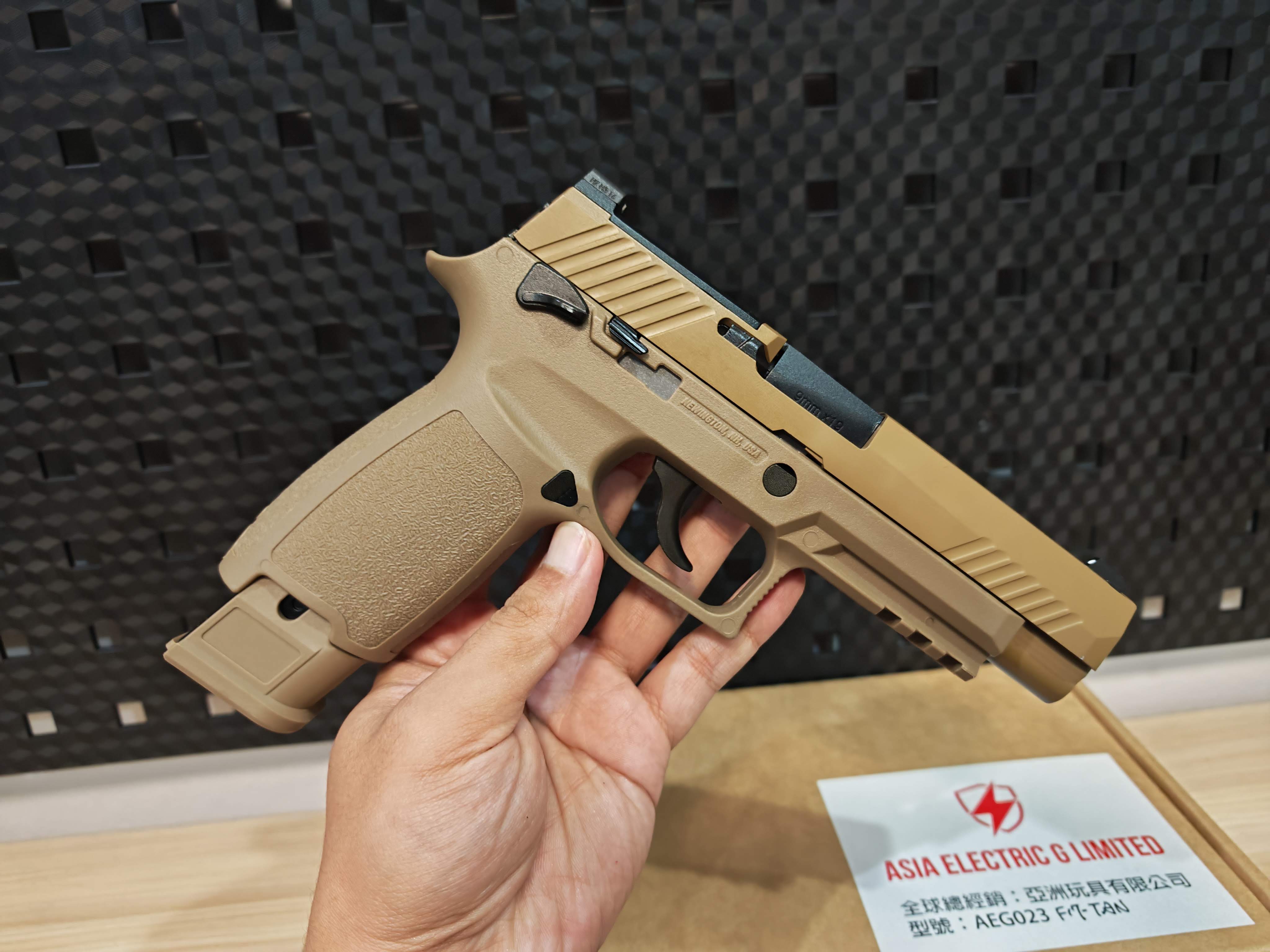 WE Sig Sauer P320 M17 สีทราย GBB BB Gun บีบีกัน แบบแก๊ส ปืนอัดลม มือสอง Airsoft Gun