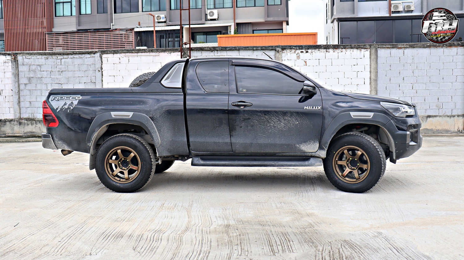 TOYOTA REVO ROCCO เปลี่ยนยาง YOKOHAMA GEOLANDAR AT G015 265/65R18 114H