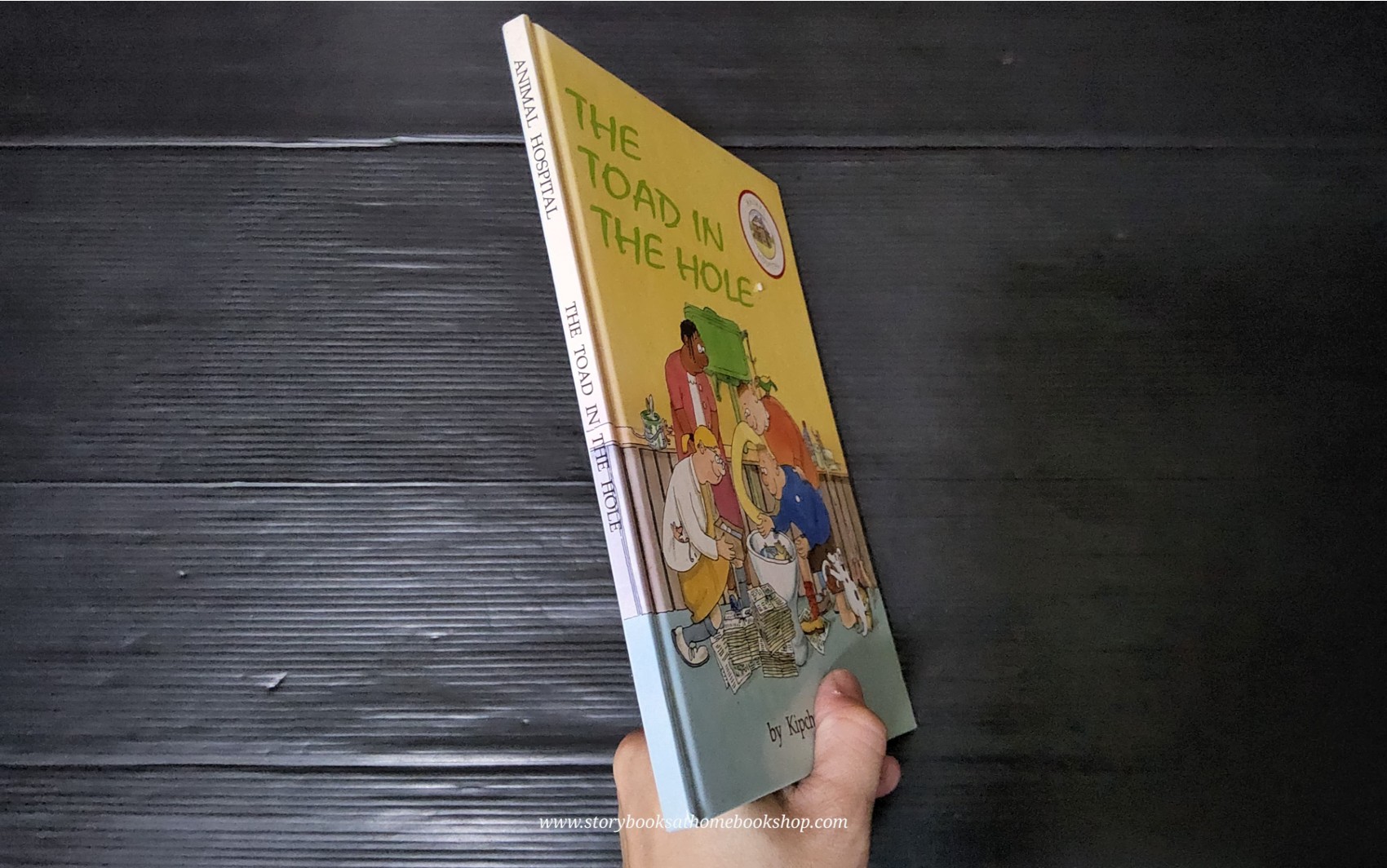 หนังสือนิทานปกแข็ง** 🍅🍅THE TOAD IN THE HOLE by Kipchak Johnson