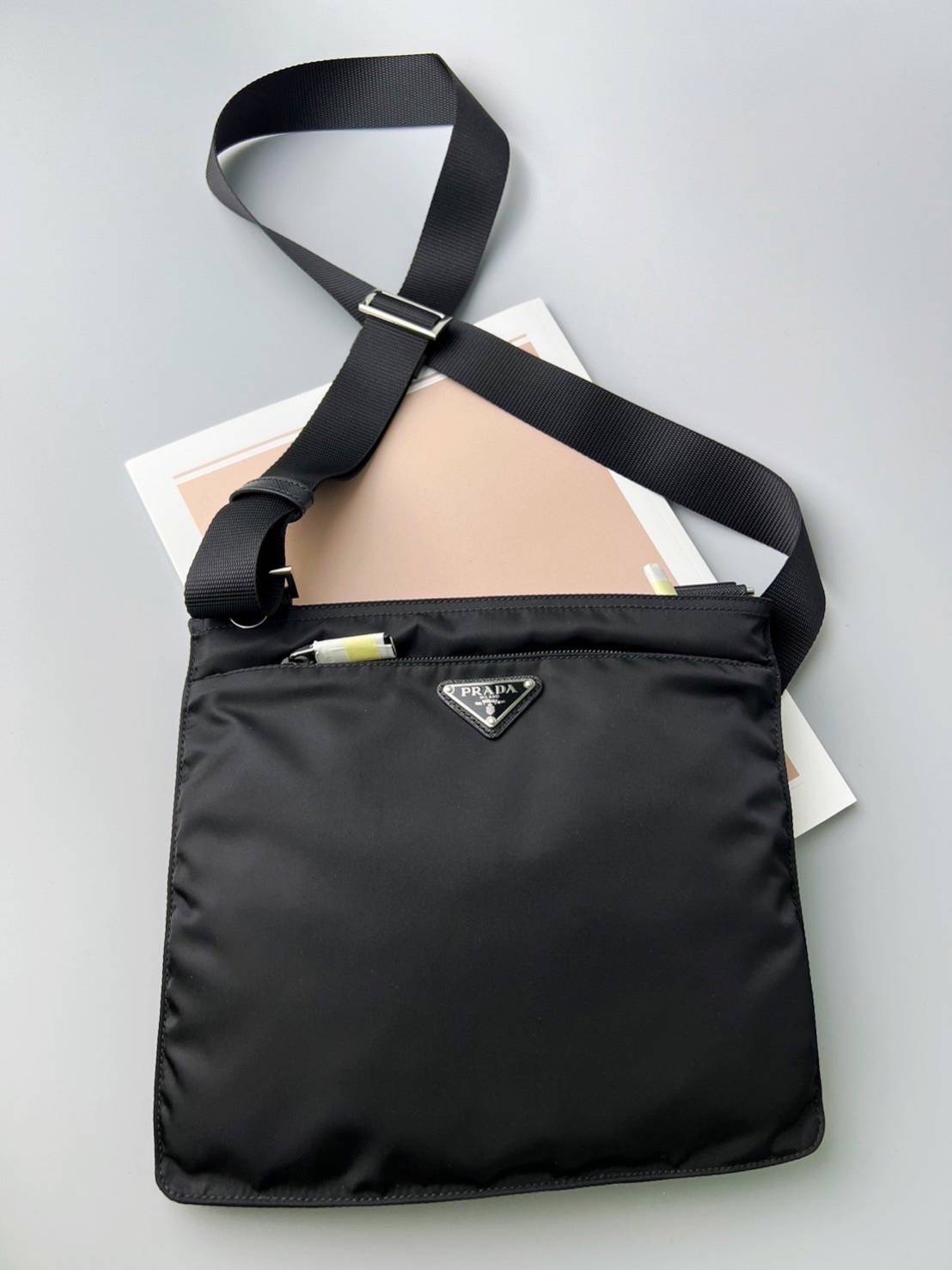 New Prada Vela Nylon Messenger Bag ขนาด 10 x 9.5 นิ้ว