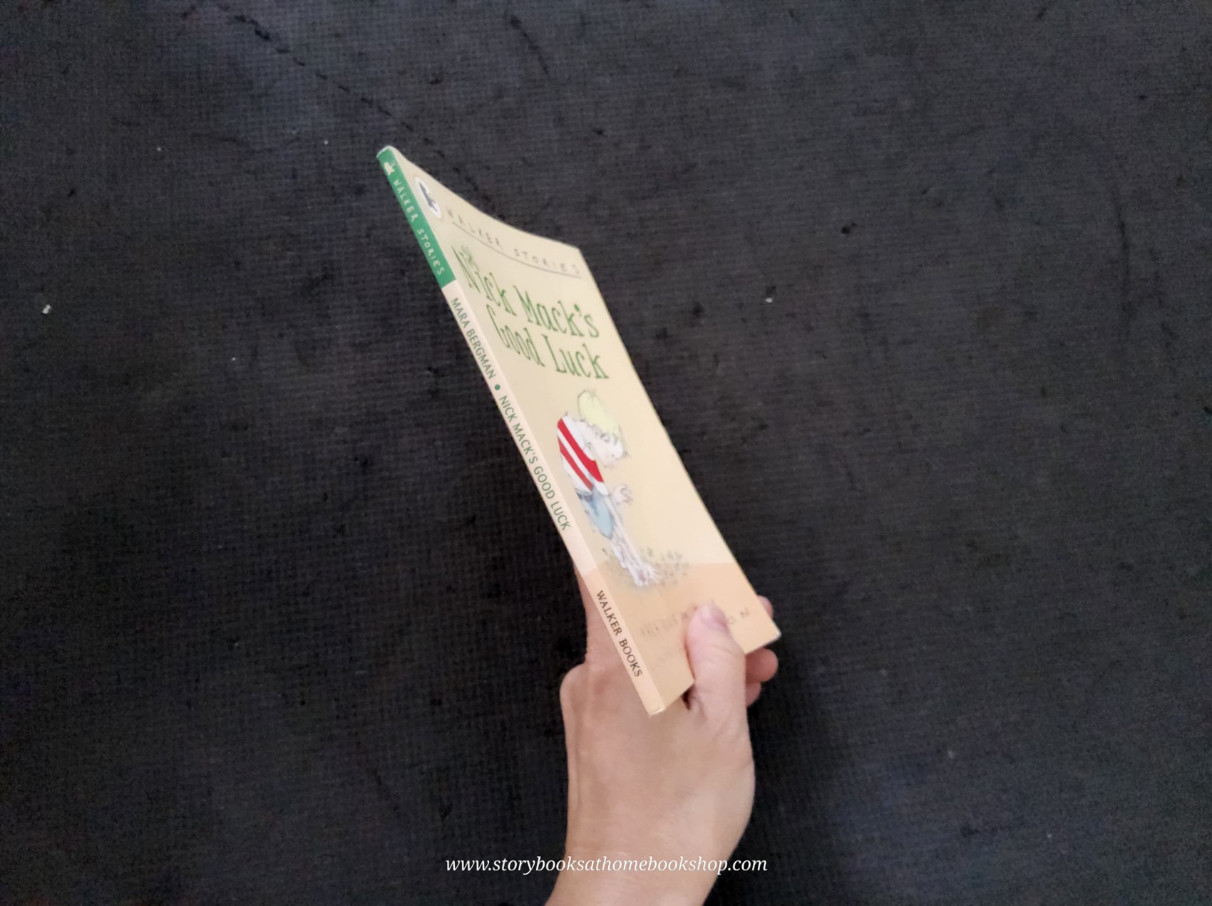 วรรณกรรมเยาวชน แนะนำ** **หนังสือนิทานปกอ่อน** ♥️♥️WALKER STORIES: NICK MACK'S GOOD LUCK