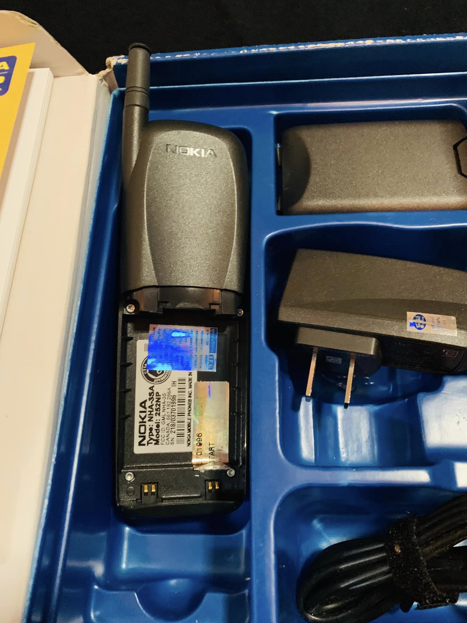 Nokia 232 ระบบ AMP800 World Media จำนวน 2 เครื่อง