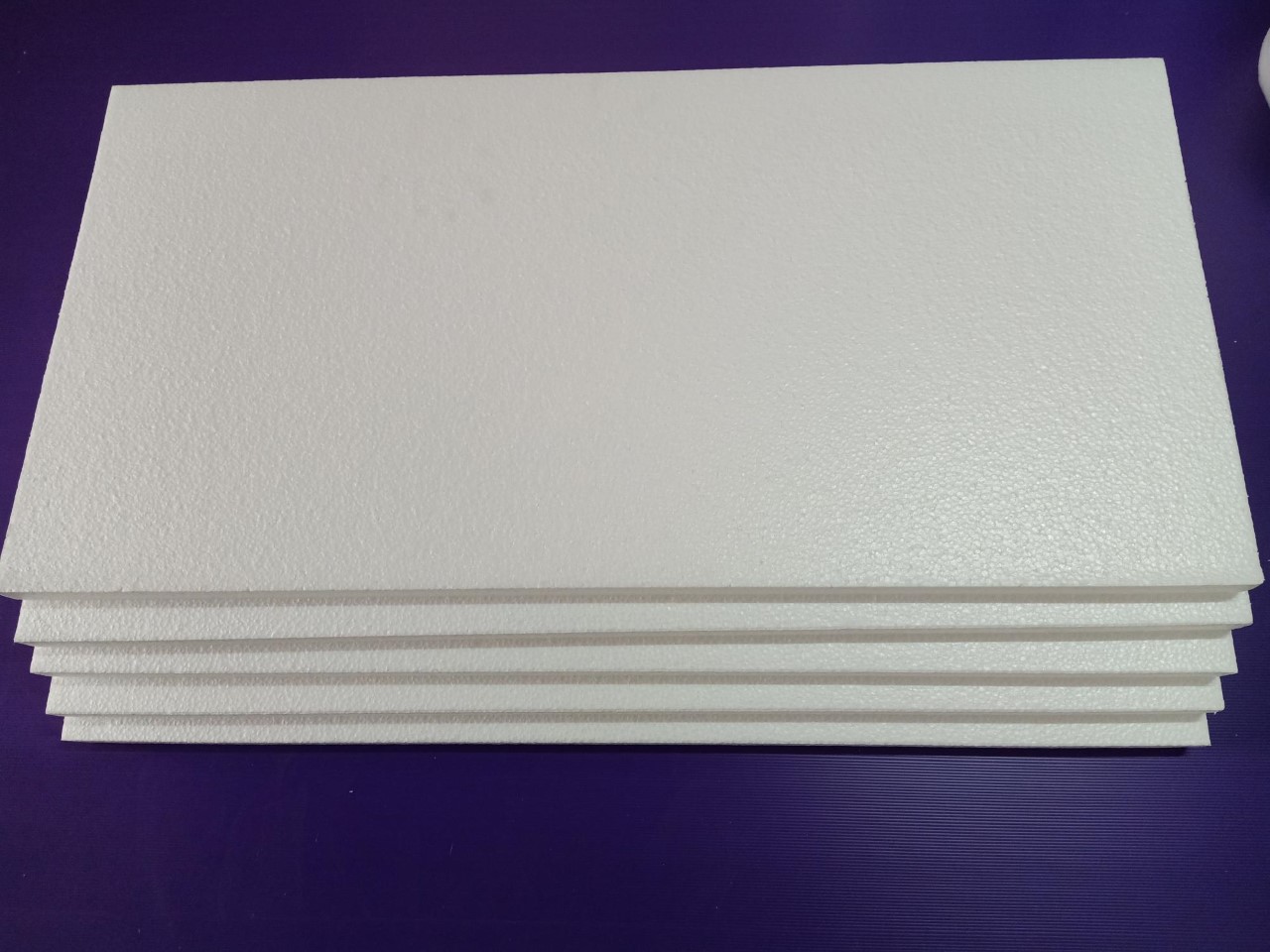 โฟมแผ่น,EPS FOAM 0.65 ปอนด์ ขนาด 60x120 cm หนา 1/2" ราคา 20 บาท/แผ่น (บรรจุ 10 แผ่น/ห่อ)