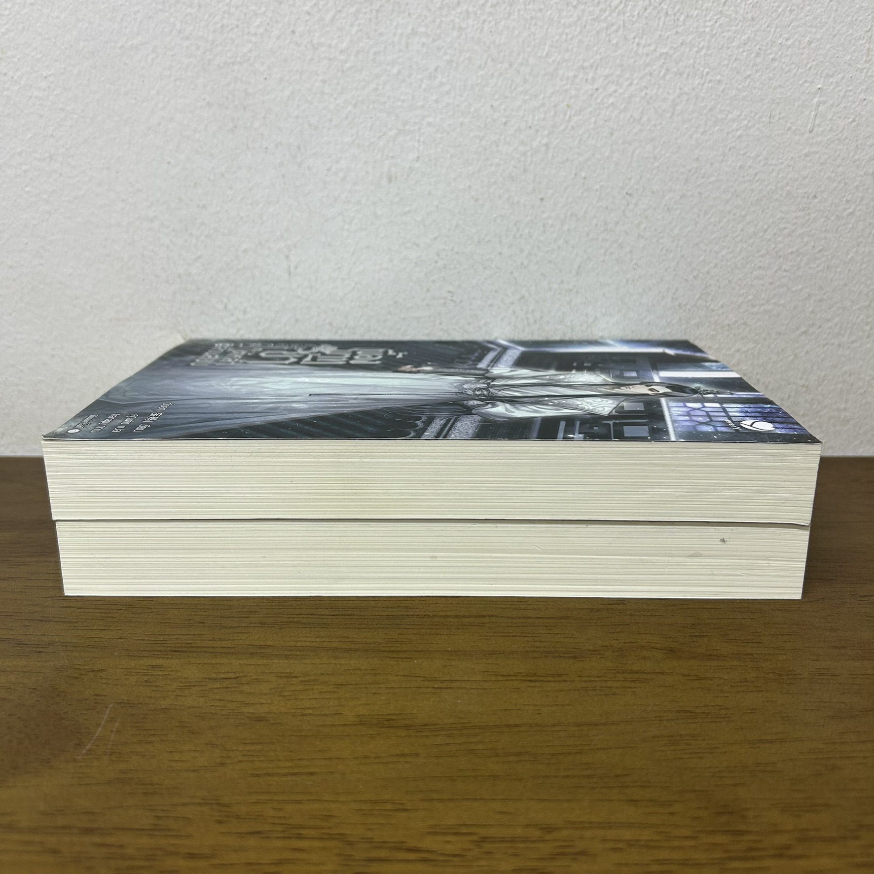 [YAOI] เบื้องบาทข้า ใต้หล้าล้วนสยบ เล่ม 1-2 จบ ... วั่งยา (มือสอง) นิยายวาย everY